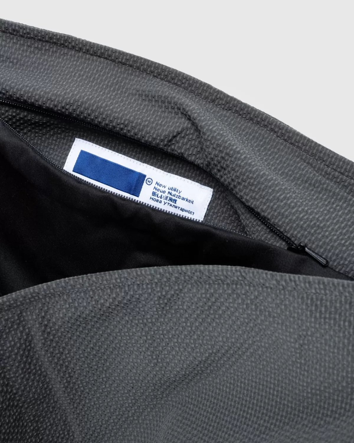 affxwrks_paneeltas_grijze_seersucker_2.webp AFFXWRKS Paneeltas Grijze Seersucker Sale