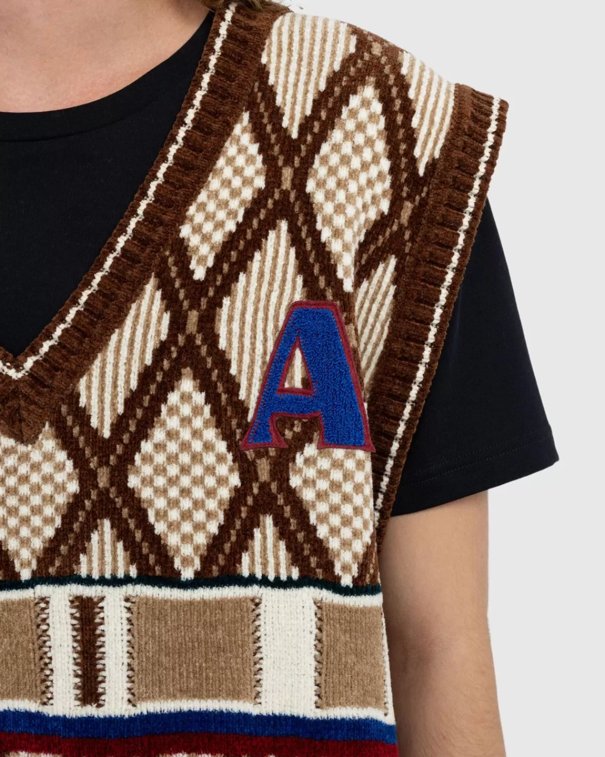 ahluwalia_kingpin_gebreid_vest_bruin_3.webp Gebreide Kleding^Ahluwalia Kingpin Gebreid Vest Bruin