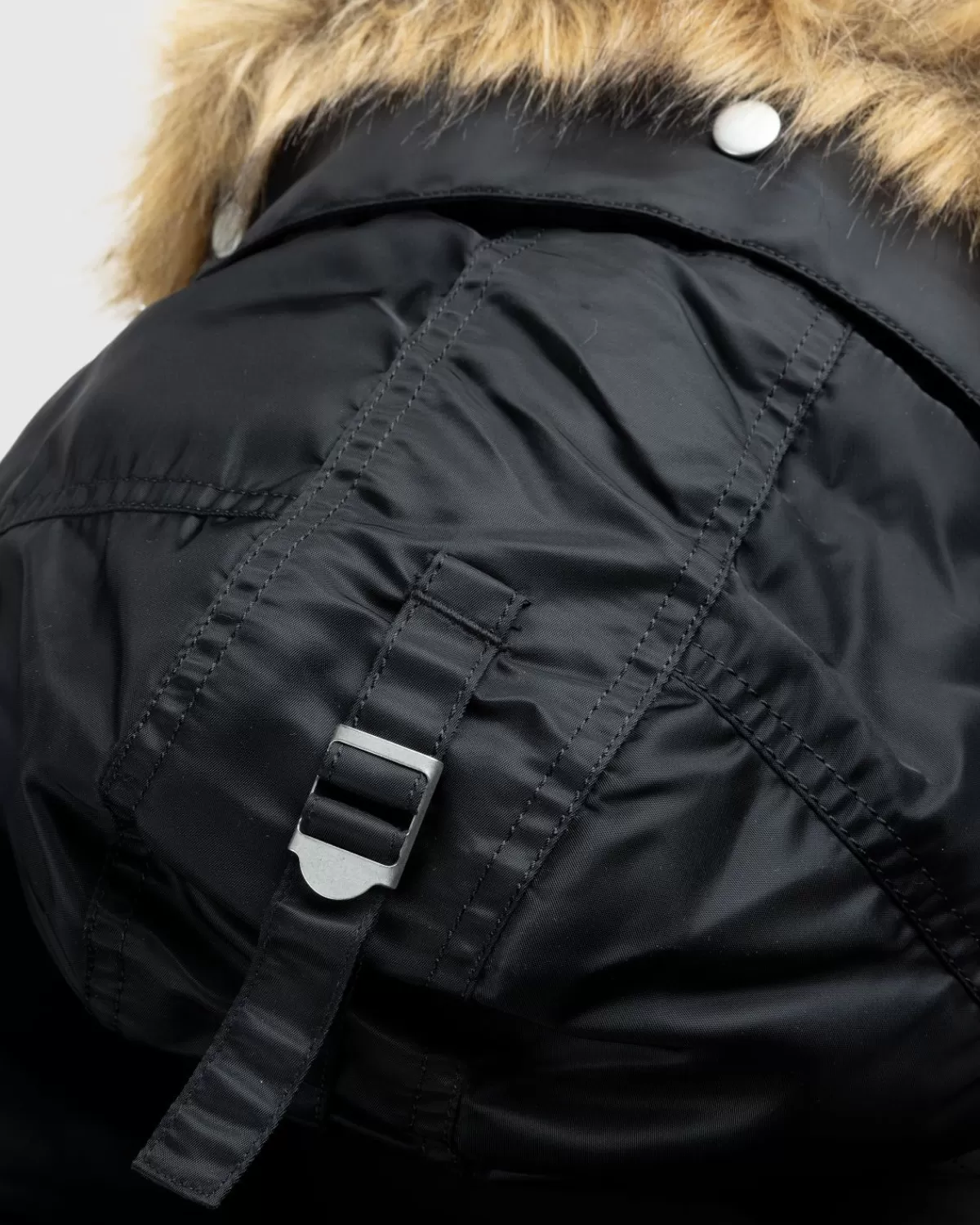 alpha_industries_x_highsnobiety_n3b_parka_middernacht_zwart_9.webp Bovenkleding^Alpha Industries X Highsnobiety N3B Parka Middernacht Zwart