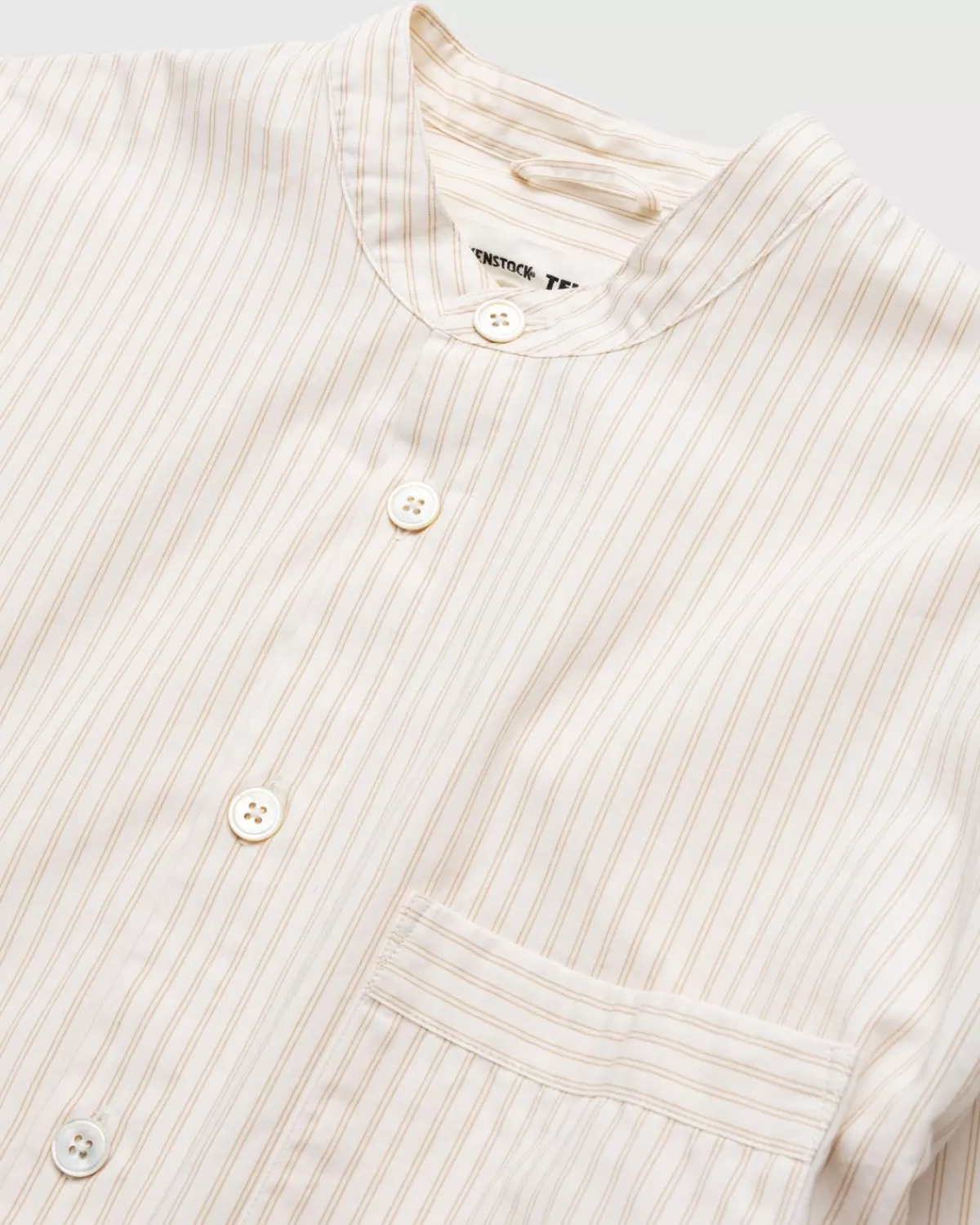 birkenstock_x_tekla_poplin_pyjamashirt_tarwestrepen_4.webp Loungekleding^Birkenstock X Tekla Poplin Pyjamashirt Tarwestrepen