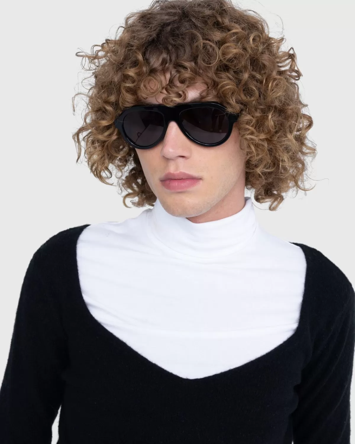 bottega_veneta_klassieke_pilotenzonnebril_zwartgrijs_1.webp Bottega Veneta Klassieke Pilotenzonnebril Zwart/Grijs Online