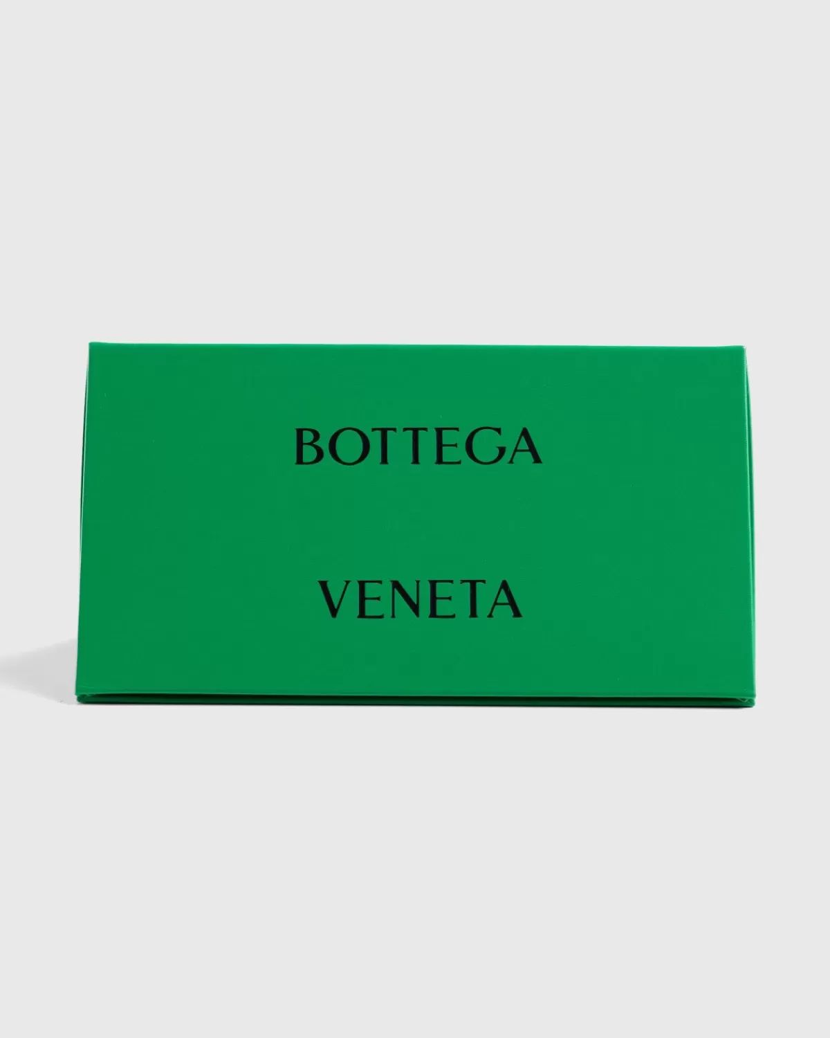 bottega_veneta_klassieke_pilotenzonnebril_zwartgrijs_5.webp Bottega Veneta Klassieke Pilotenzonnebril Zwart/Grijs Online