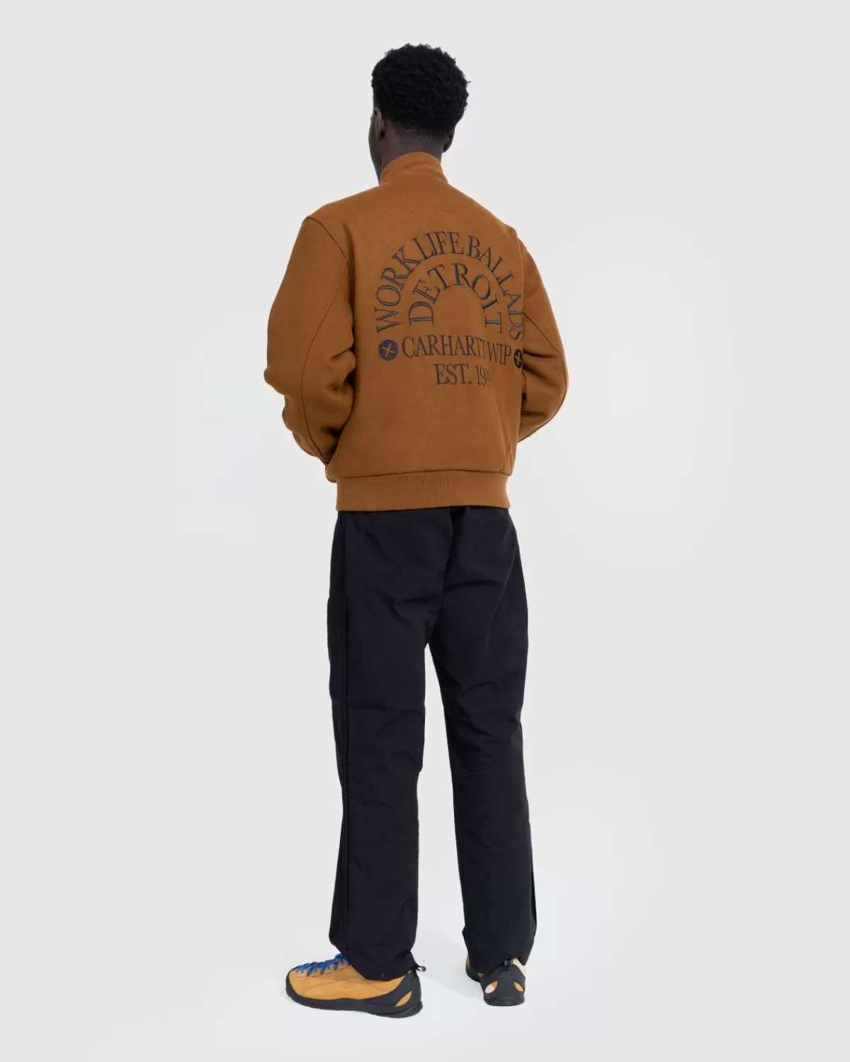 carhartt_wip__werk_varsitybommenwerper_deep_hamilton_brown_3.webp Bovenkleding^Carhartt WIP - Werk Varsity-Bommenwerper Deep Hamilton Brown