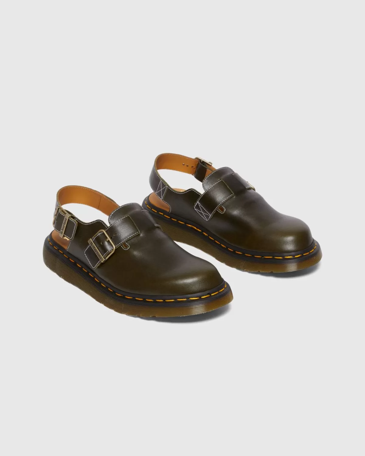 dr_martens_jorge_donkergroen_2.webp Schoenen^Dr. Martens Jorge Donkergroen