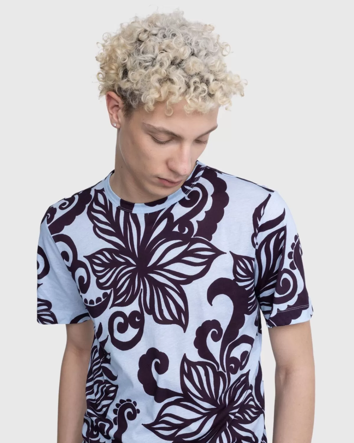 dries_van_noten_habba_leaves_tshirt_lichtblauw_5.webp Dries van Noten Habba Leaves T-Shirt Lichtblauw Best