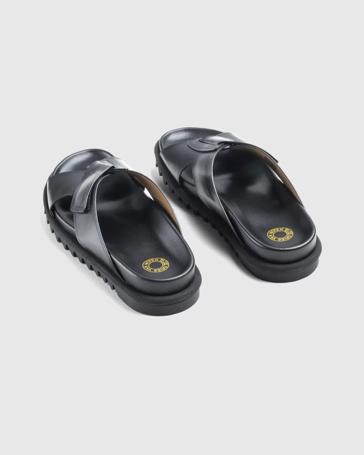 dries_van_noten_leren_crisscross_sandalen_zwart_1.webp Dries van Noten Leren Criss-Cross Sandalen Zwart Hot