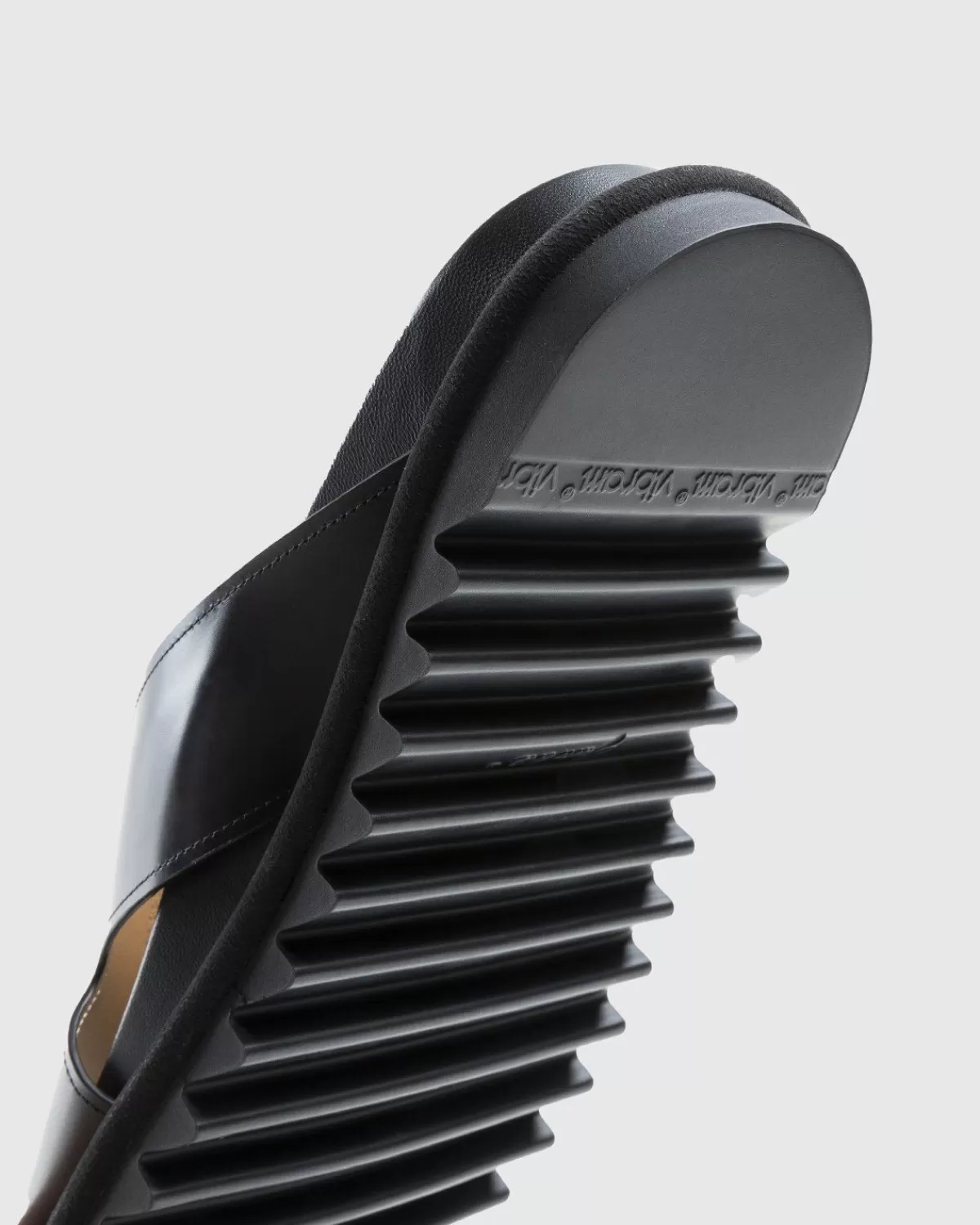 dries_van_noten_leren_crisscross_sandalen_zwart_5.webp Dries van Noten Leren Criss-Cross Sandalen Zwart Hot