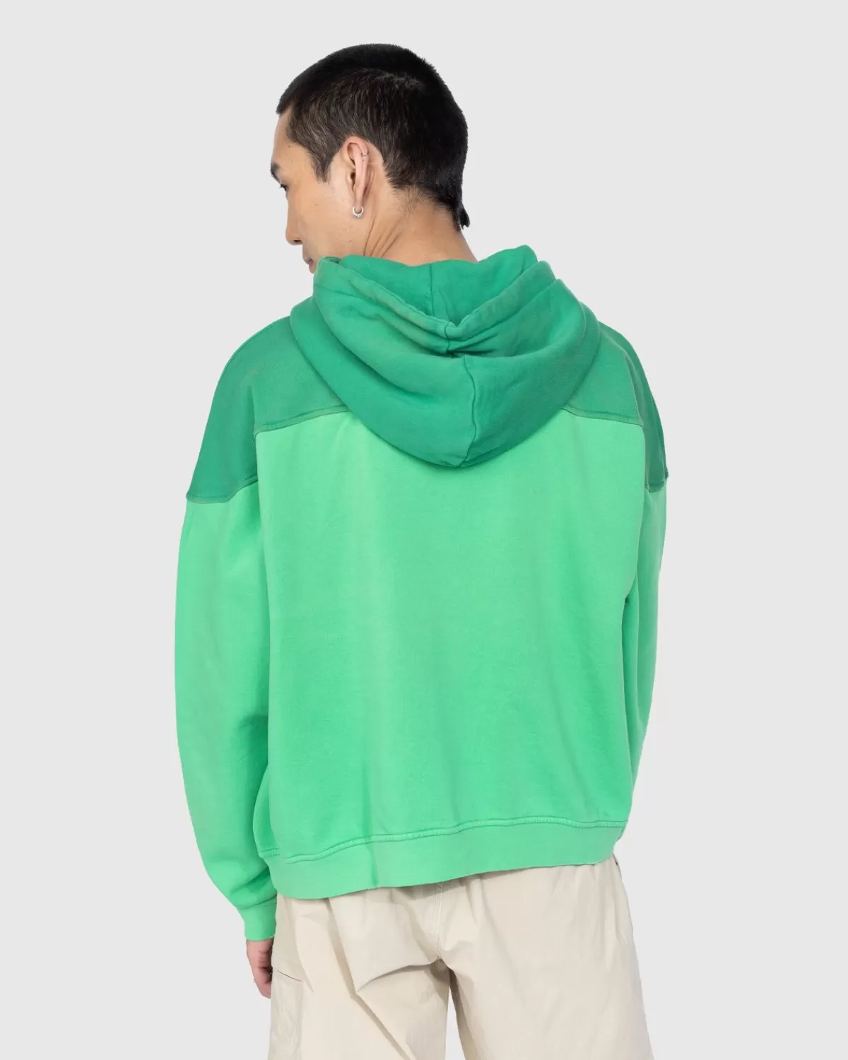 guess_usa__tweekleurige_hoodie_honeydew_3.webp Guess USA - Tweekleurige Hoodie Honeydew Cheap