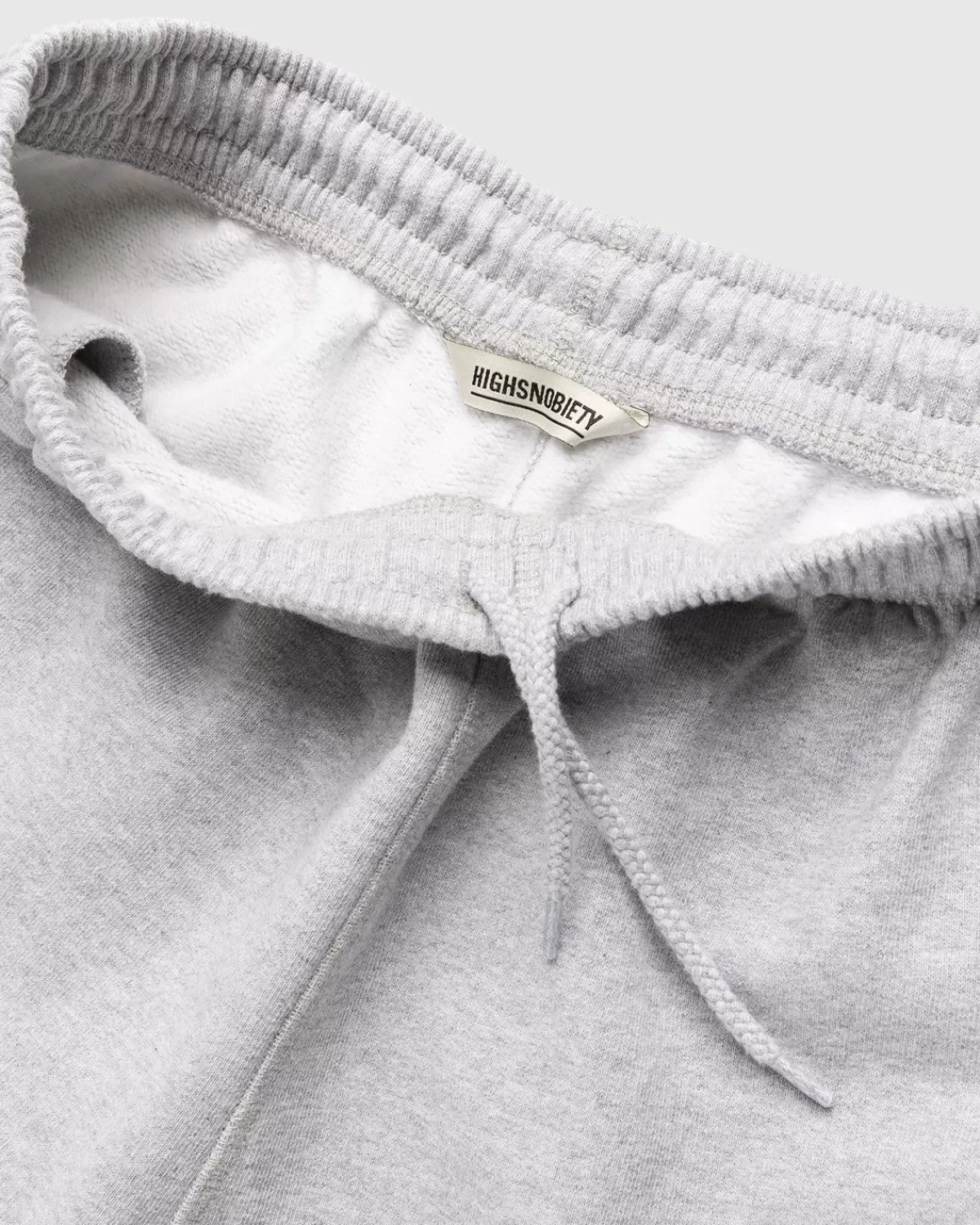 highsnobiety__logo_fleece_staples_broek_heather_grey_5.webp Broek^Highsnobiety - Logo Fleece Staples Broek Heather Grey