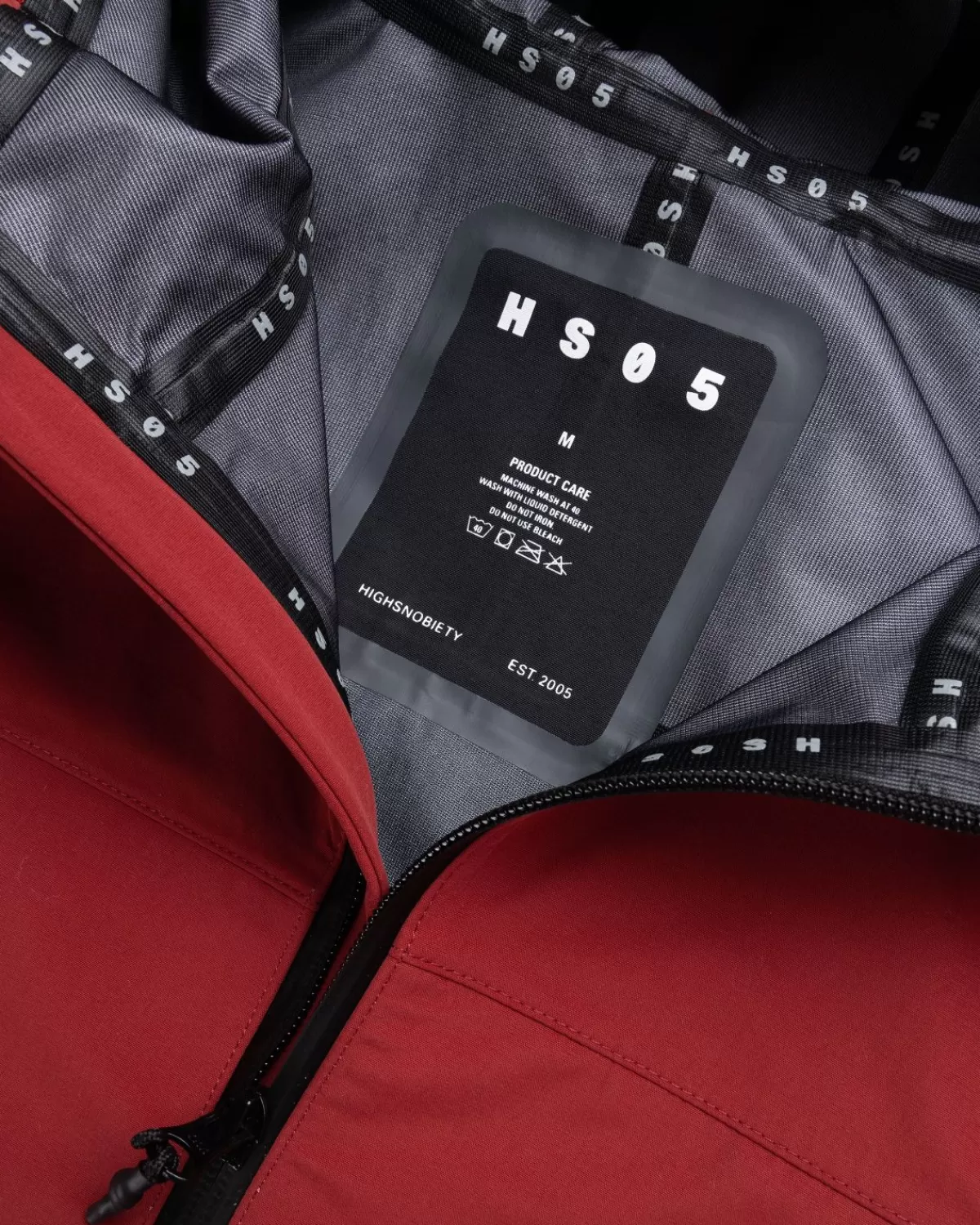 highsnobiety_hs05_3laags_getapet_nylon_jack_ruby_6.webp Bovenkleding^Highsnobiety HS05 3-Laags Getapet Nylon Jack Ruby