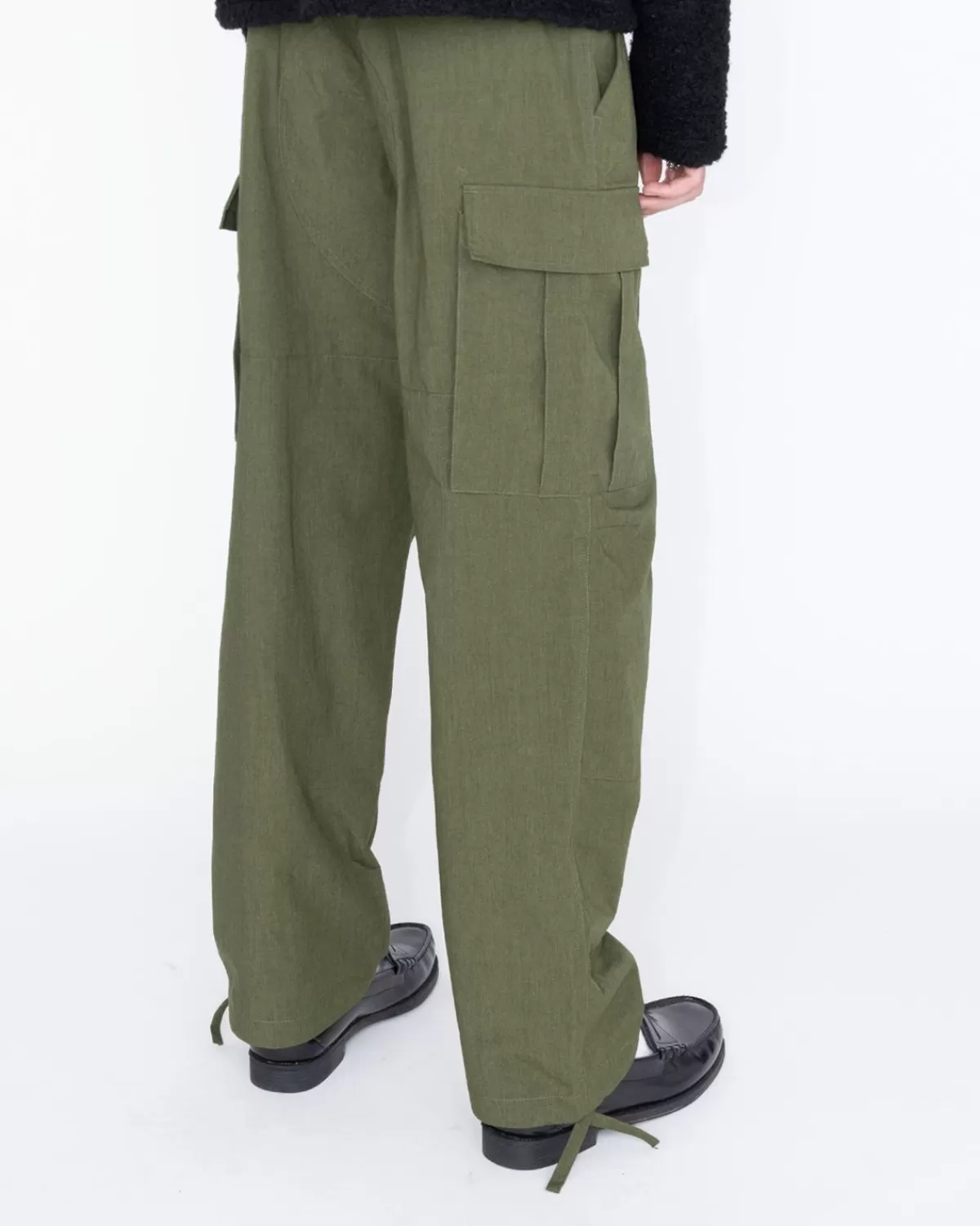 highsnobiety_hs05__versterkte_nylon_cargobroek_kaki_5.webp Broek^Highsnobiety HS05 - Versterkte Nylon Cargobroek Kaki