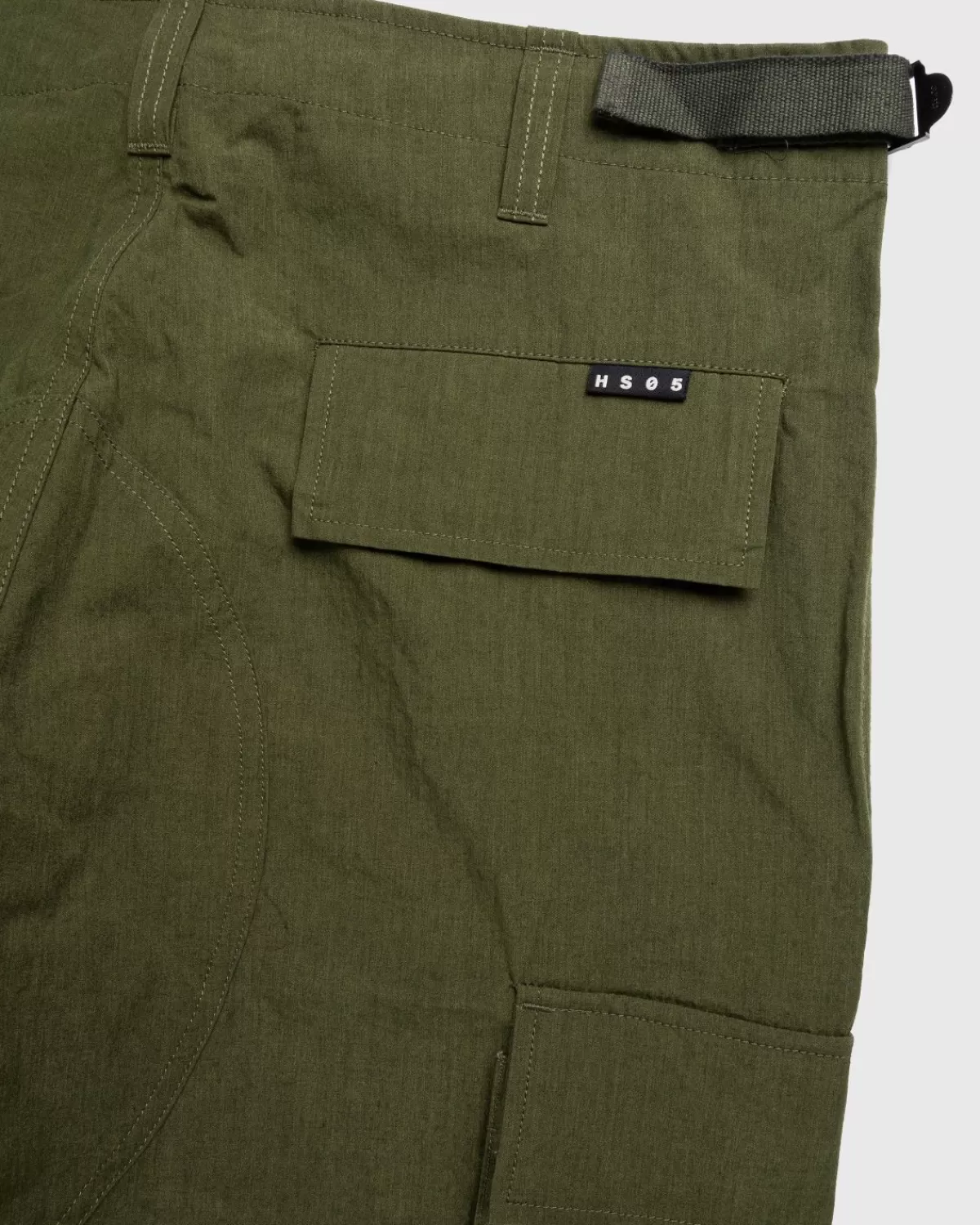 highsnobiety_hs05__versterkte_nylon_cargobroek_kaki_6.webp Broek^Highsnobiety HS05 - Versterkte Nylon Cargobroek Kaki