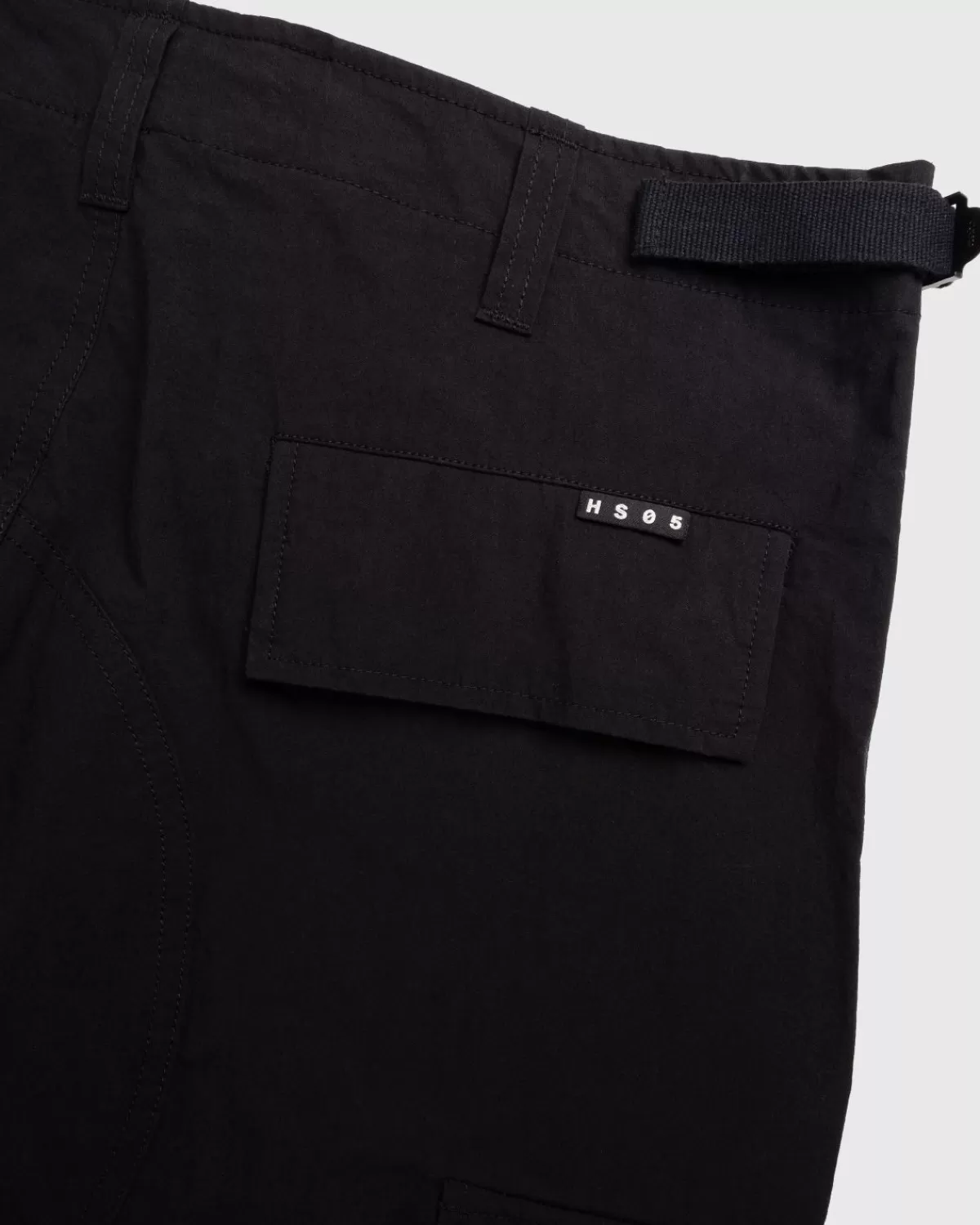 highsnobiety_hs05__versterkte_nylon_cargobroek_zwart_3.webp Broek^Highsnobiety HS05 - Versterkte Nylon Cargobroek Zwart