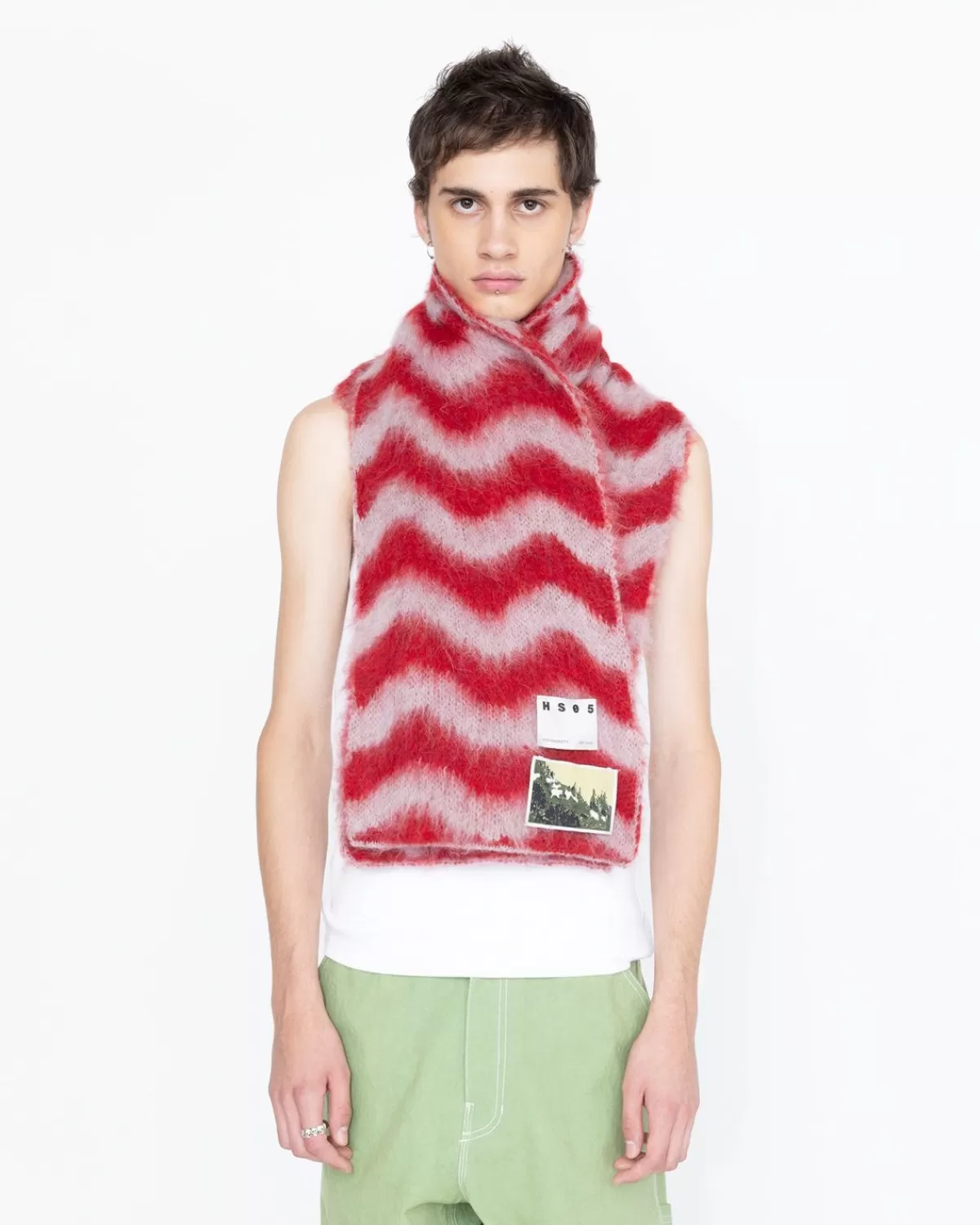 highsnobiety_hs05_alpaca_fuzzy_sjaal_rozerood_4.webp Winteraccessoires^Highsnobiety HS05 Alpaca Fuzzy Sjaal Roze/Rood