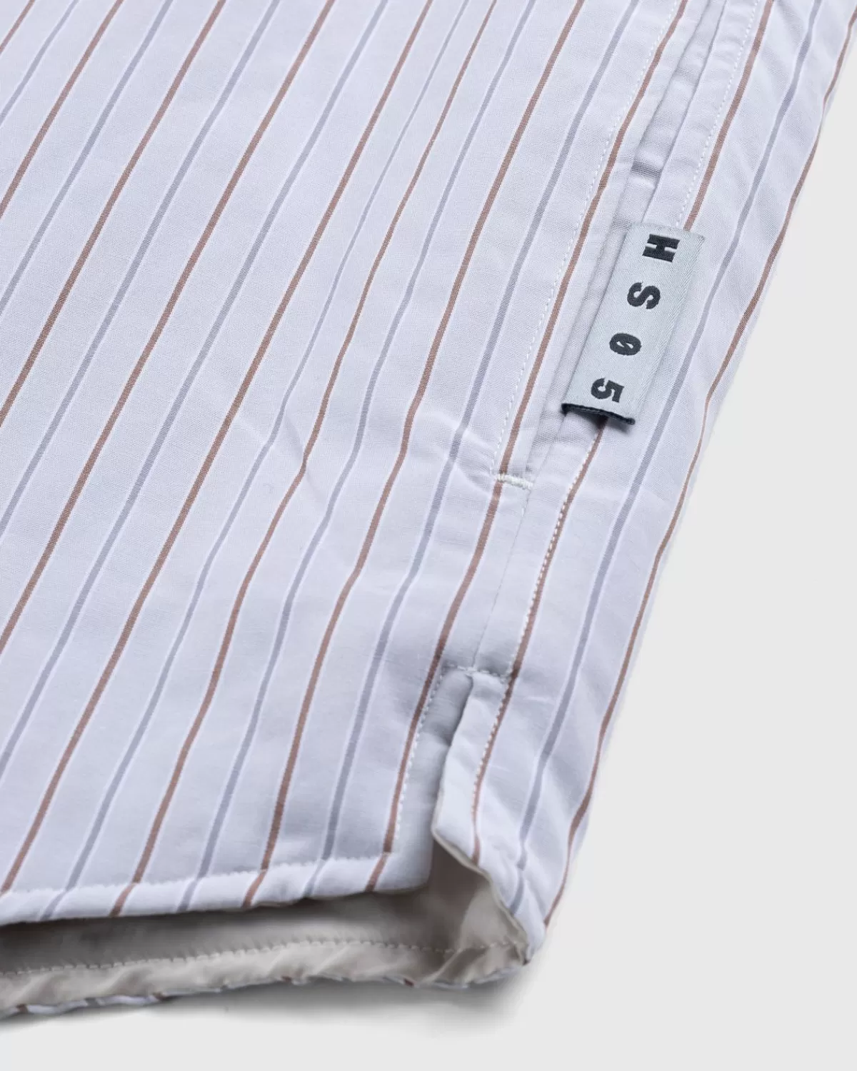 highsnobiety_hs05_geisoleerd_overhemdjack_gestreept_3.webp Bovenkleding^Highsnobiety HS05 Geisoleerd Overhemdjack Gestreept