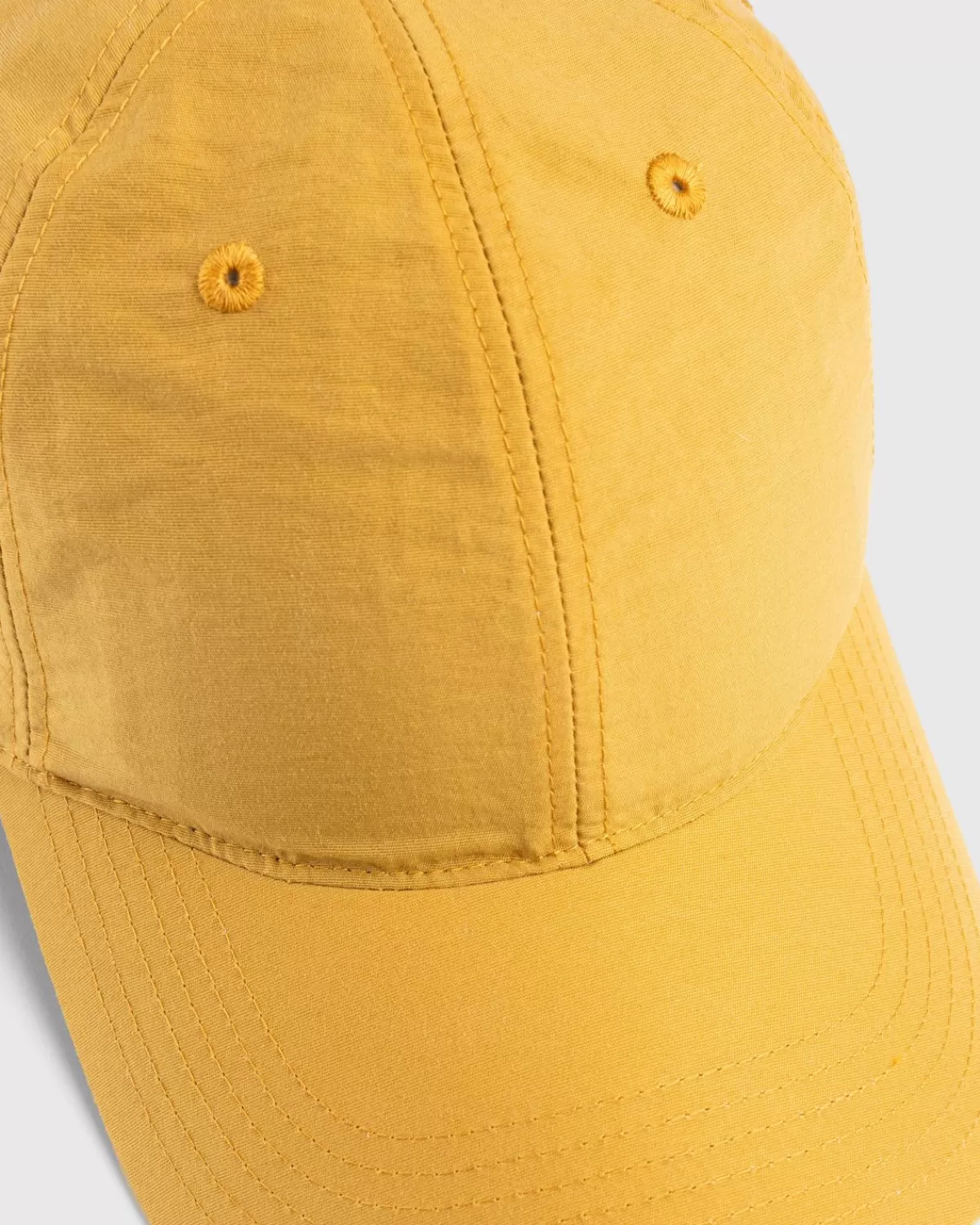 highsnobiety_nylon_kogelkap_dijon_4.webp Highsnobiety Nylon Kogelkap Dijon Sale