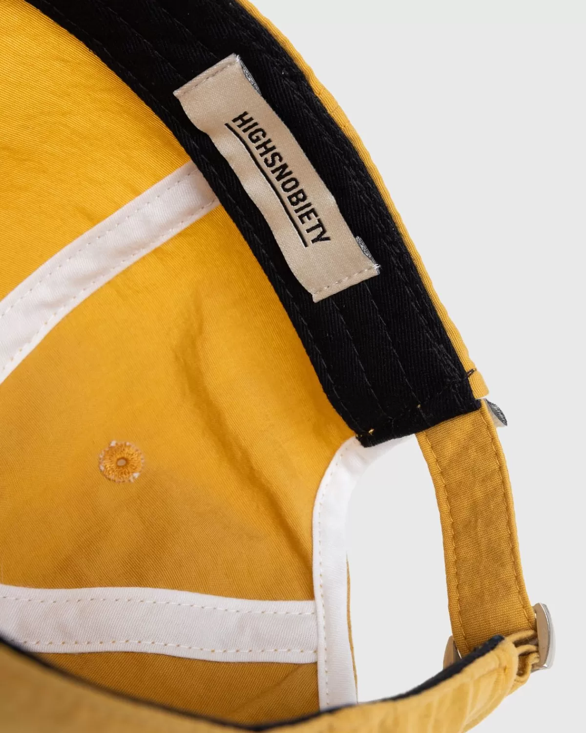 highsnobiety_nylon_kogelkap_dijon_5.webp Highsnobiety Nylon Kogelkap Dijon Sale