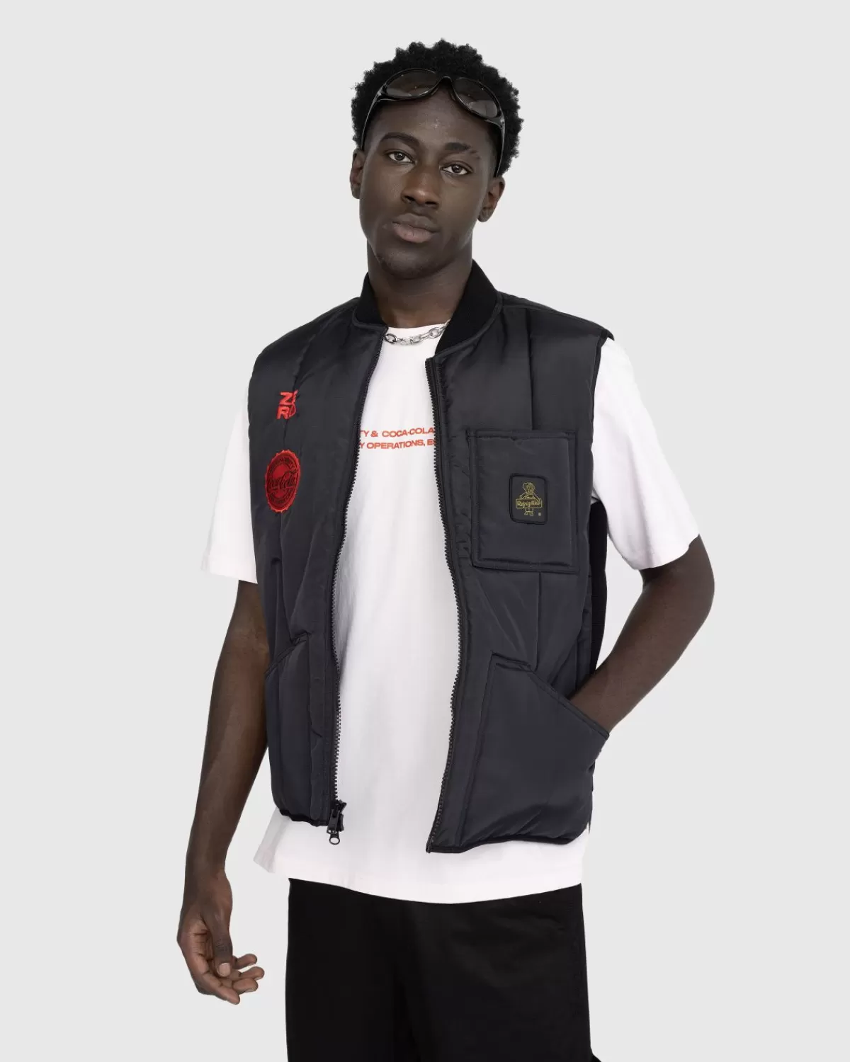 highsnobiety_x_cocacola_zero_sugar_refrigiwear_irontuffvest_zwart_1.webp Bovenkleding^Highsnobiety X Coca-Cola Zero Sugar Refrigiwear Iron-Tuff®-Vest Zwart