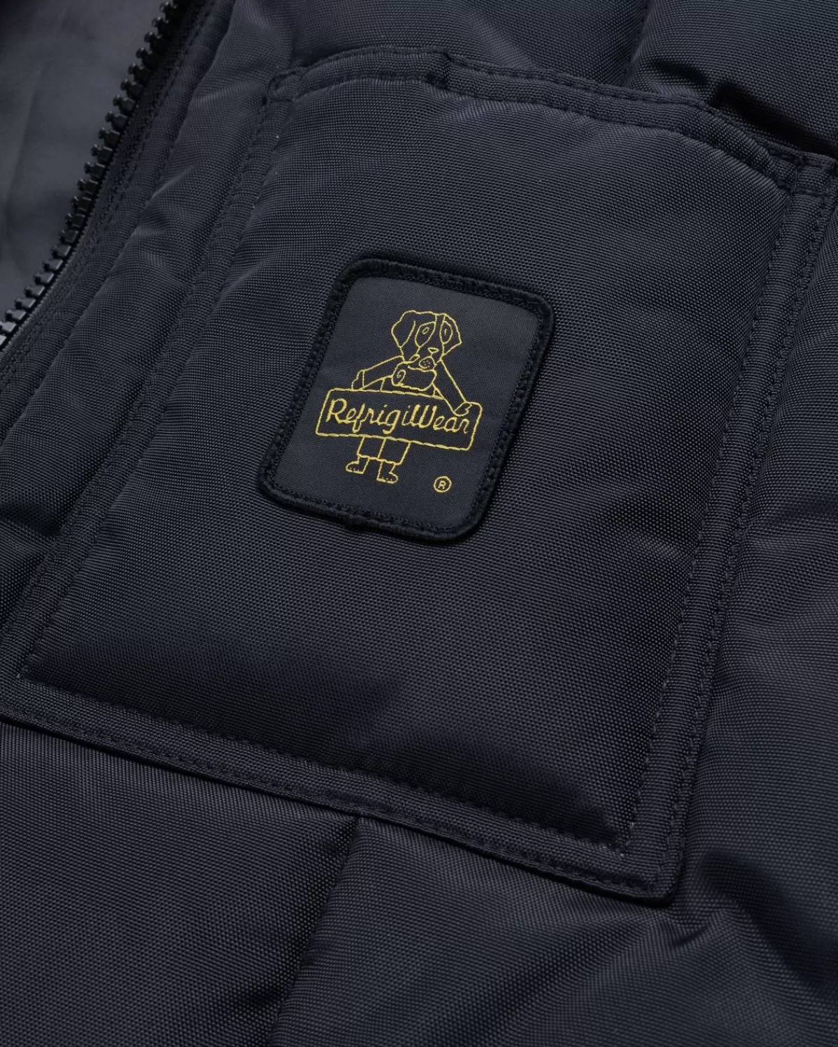 highsnobiety_x_cocacola_zero_sugar_refrigiwear_irontuffvest_zwart_9.webp Bovenkleding^Highsnobiety X Coca-Cola Zero Sugar Refrigiwear Iron-Tuff®-Vest Zwart