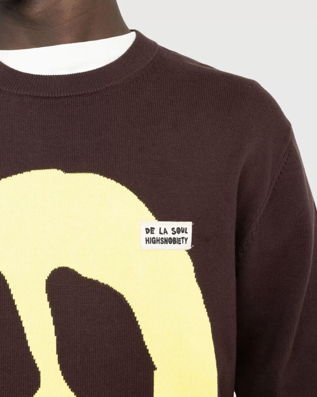 highsnobiety_x_de_la_soul_gebreide_ronde_hals_bruin_4.webp Gebreide Kleding^Highsnobiety X De La Soul Gebreide Ronde Hals Bruin
