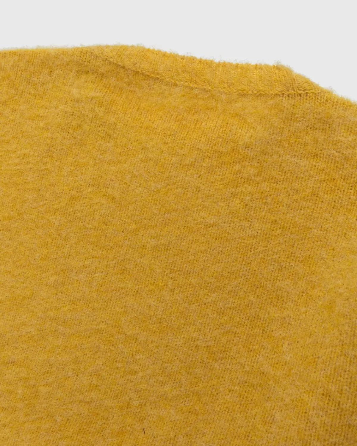 j_press_x_highsnobiety_shaggy_dog_effen_trui_geel_5.webp Gebreide Kleding^J. Press X Highsnobiety Shaggy Dog Effen Trui Geel