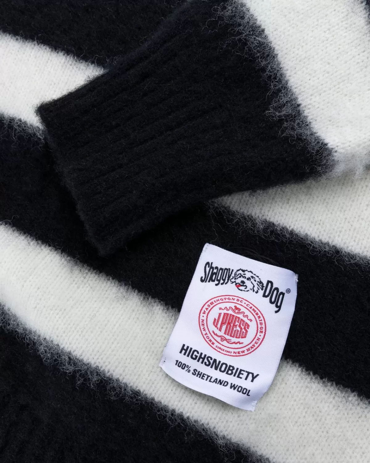 j_press_x_highsnobiety_shaggy_dog_stripe_sweater_zwartcreme_5.webp Gebreide Kleding^J. Press X Highsnobiety Shaggy Dog Stripe Sweater Zwart/Creme