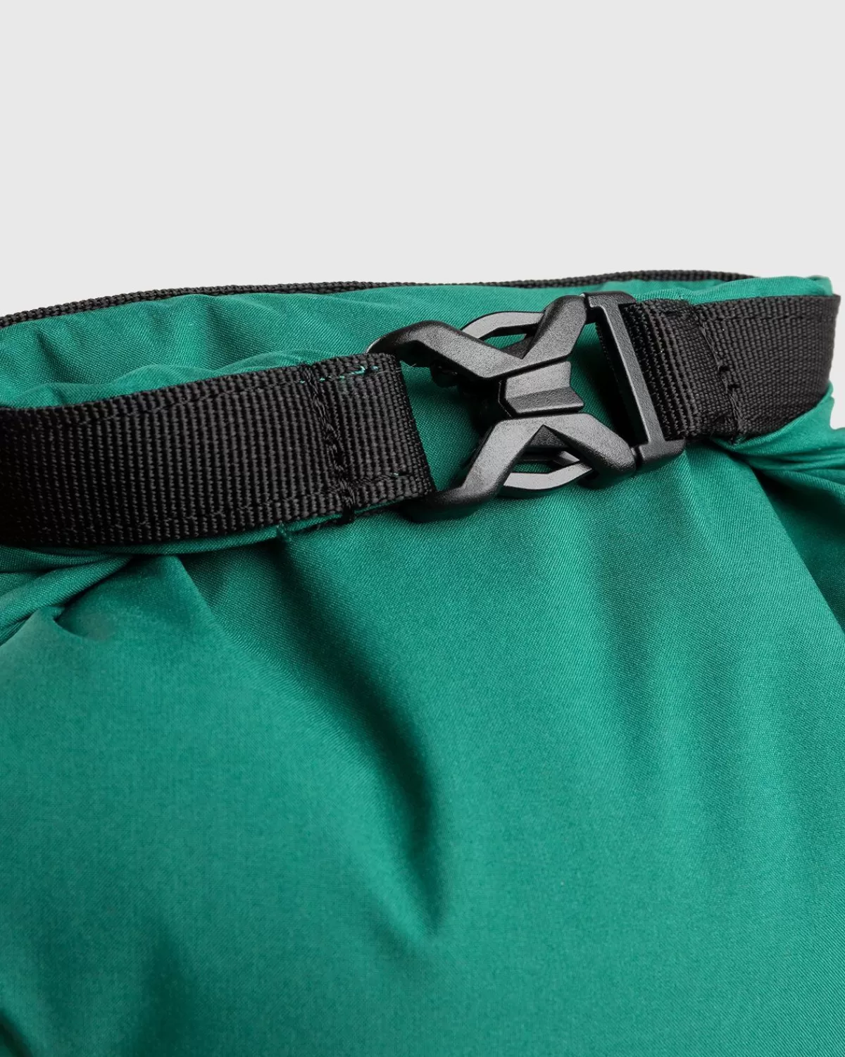 Jack Wolfskin X Highsnobiety Hs Sports Roll Sack Pine Tree Flash Sale