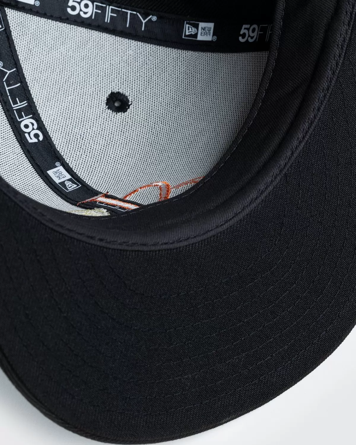 jacob__co_x_highsnobiety_logopet_zwart_4.webp Jacob & Co. X Highsnobiety Logopet Zwart Cheap