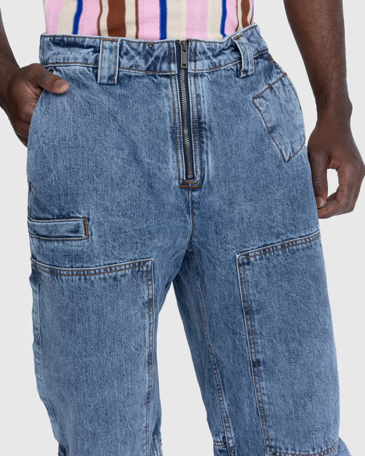 jacquemus_le_de_nimes_cargo_blauwtabac_6.webp Broek^JACQUEMUS Le De Nimes Cargo Blauw/Tabac