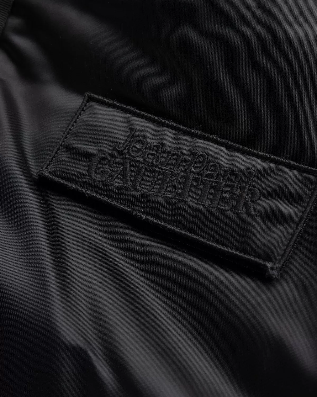 jean_paul_gaultier_oversized_satijnen_bomberjack_zwartgrijs_4.webp Bovenkleding^Jean Paul Gaultier Oversized Satijnen Bomberjack Zwart/Grijs