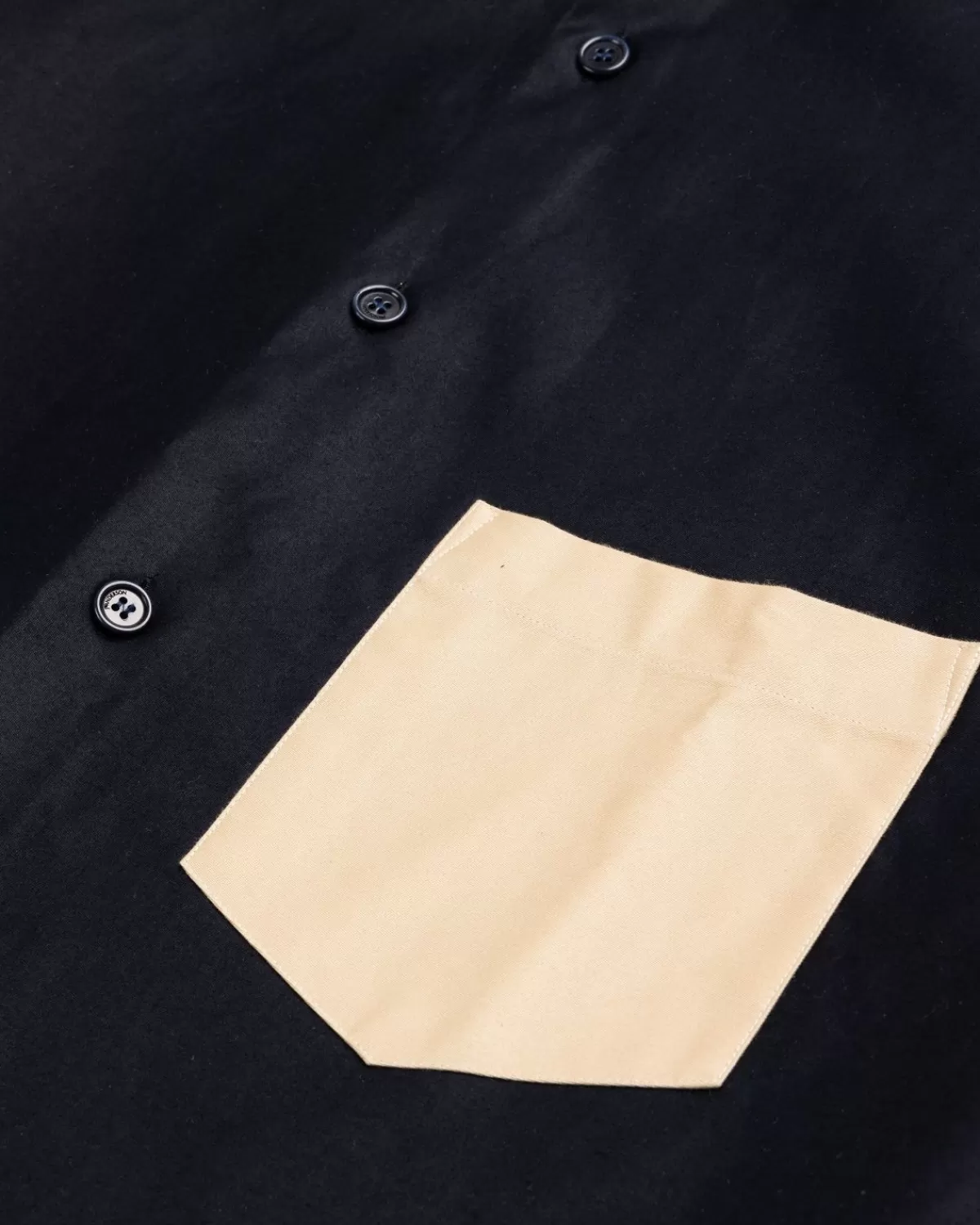 Overhemden^J.W. Anderson Jw Anderson - Oversized Overhemd Met Contrasterende Zak, Marineblauw