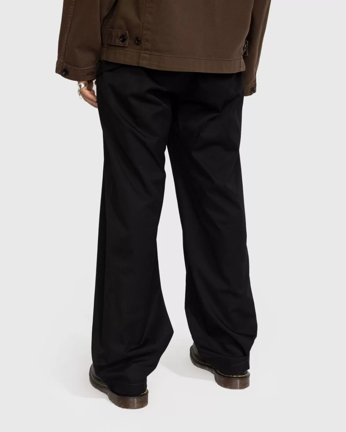 lemaire_easy_plooibroek_zwart_4.webp Broek^Lemaire Easy Plooibroek Zwart