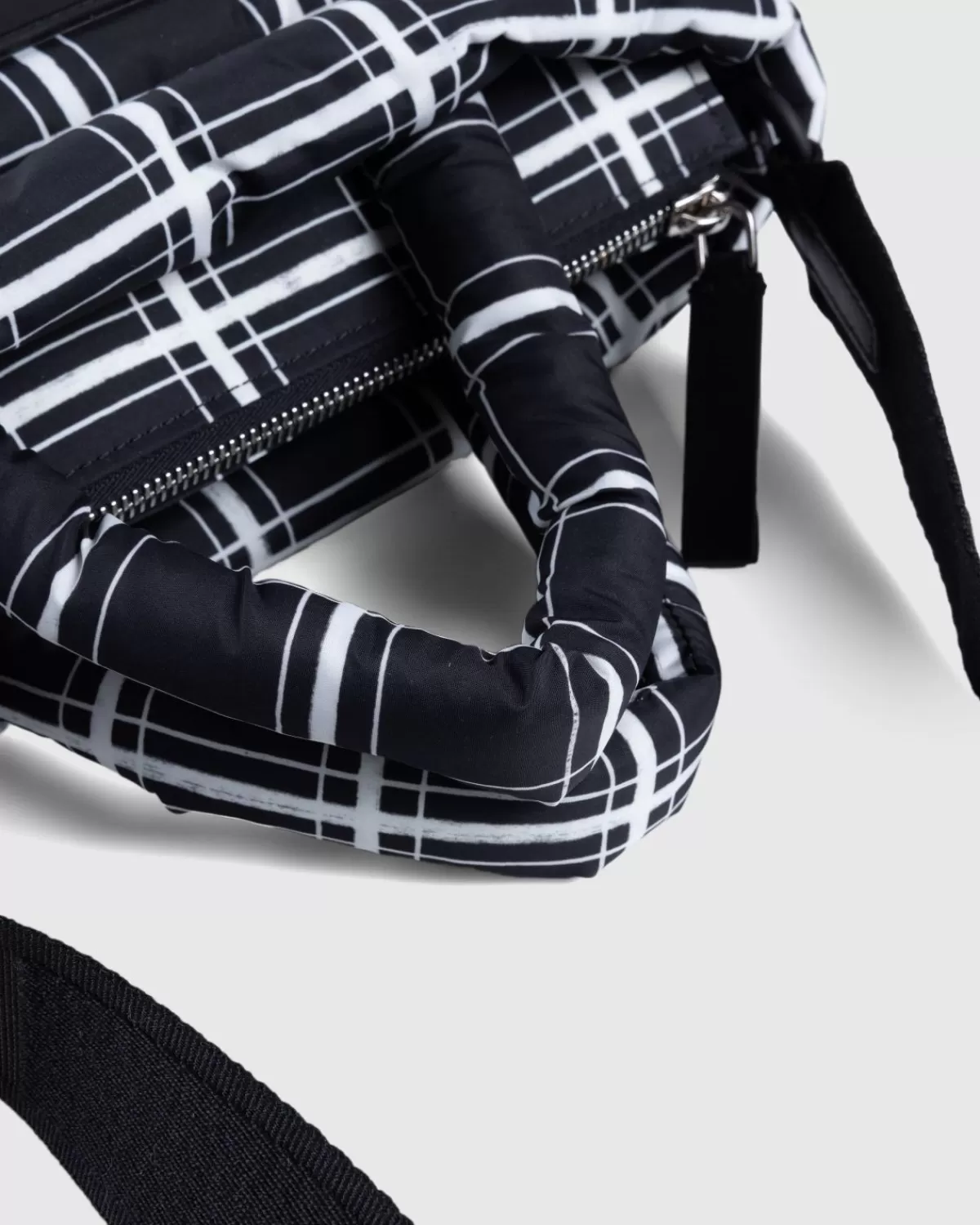 marni_mini_geruite_draagtas_zwart_7.webp Marni Mini Geruite Draagtas Zwart Clearance