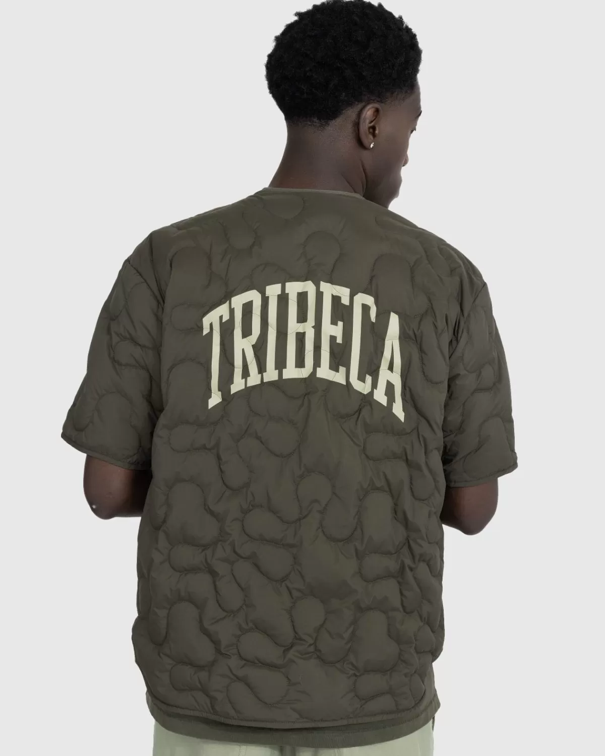 moncler_x_salehe_bembury_gewatteerd_shirt_groen_6.webp Bovenkleding^Moncler X Salehe Bembury Gewatteerd Shirt Groen