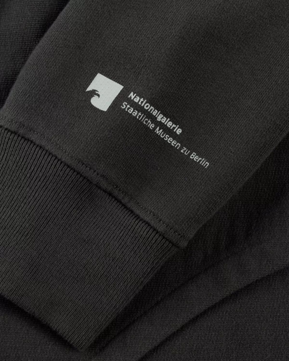 Neue Nationalgalerie X Highsnobiety Berlijn, Berlijn 3 Hoodie Met Artwork Zwart Store