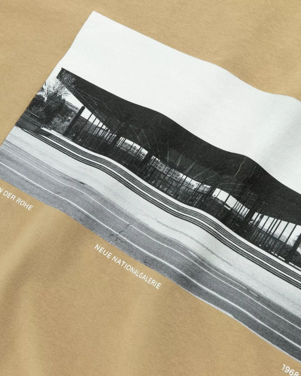 Neue Nationalgalerie X Highsnobiety Berlijn, Berlijn 3 Mies T-Shirt Militair Groen Online