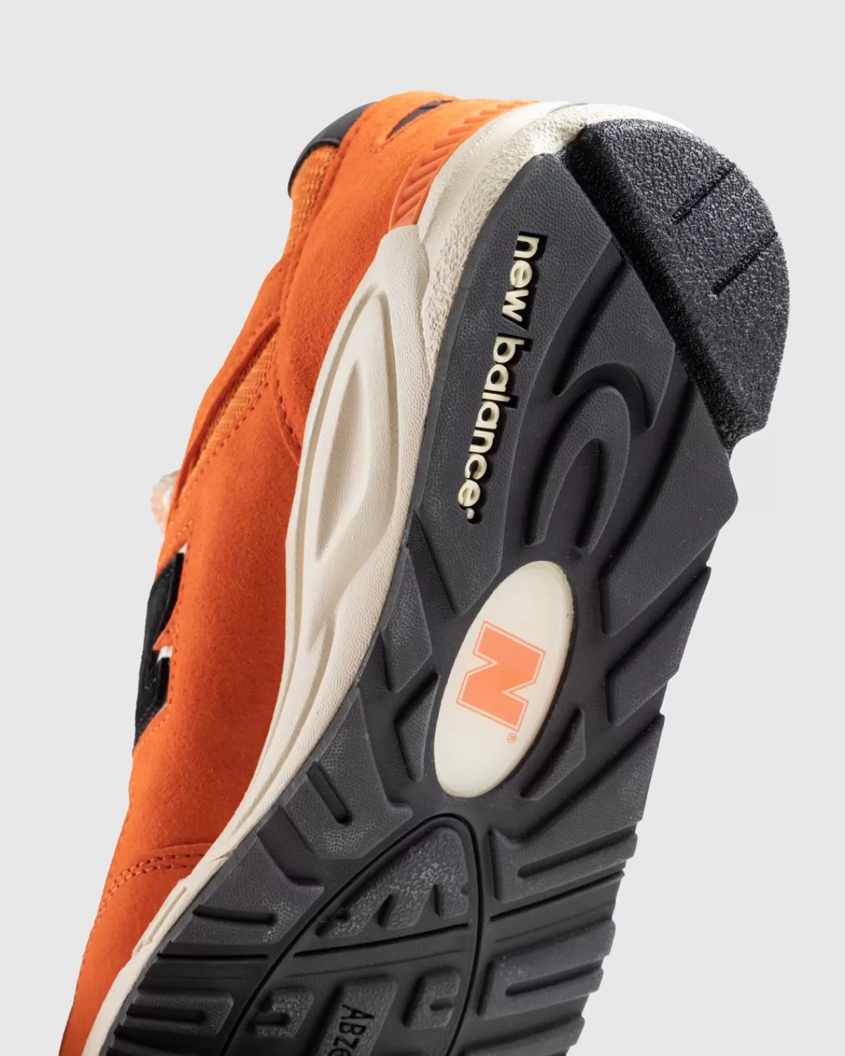 nieuwe_balans_m990ai2_oranje_6.webp New Balance Nieuwe Balans M990Ai2 Oranje Best Sale