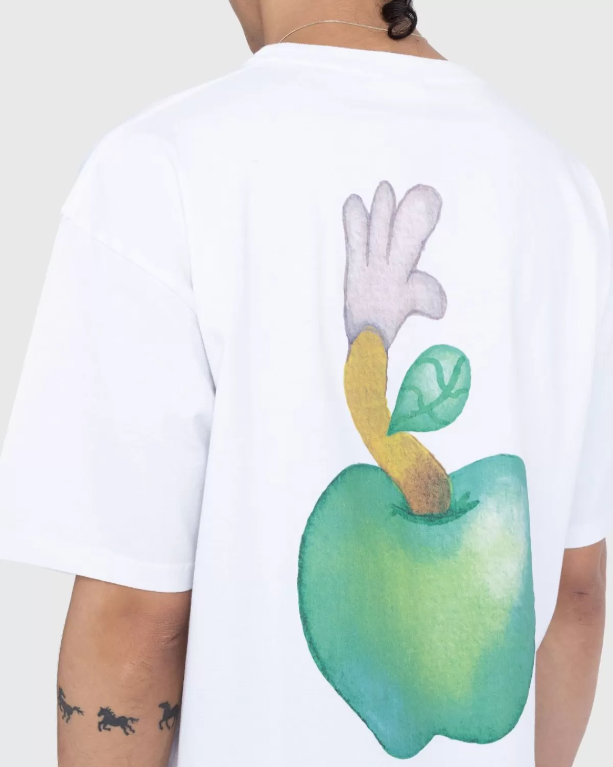 nts_x_highsnobiety_apple_tshirt_wit_8.webp NTS X Highsnobiety Apple T-Shirt Wit Outlet