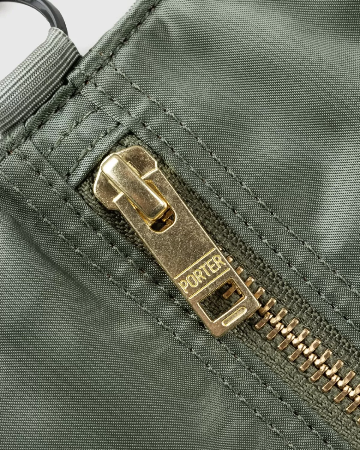 porteryoshida__co_tanker_portemonnee_groen_1.webp Porter-Yoshida & Co. Tanker Portemonnee Groen Cheap