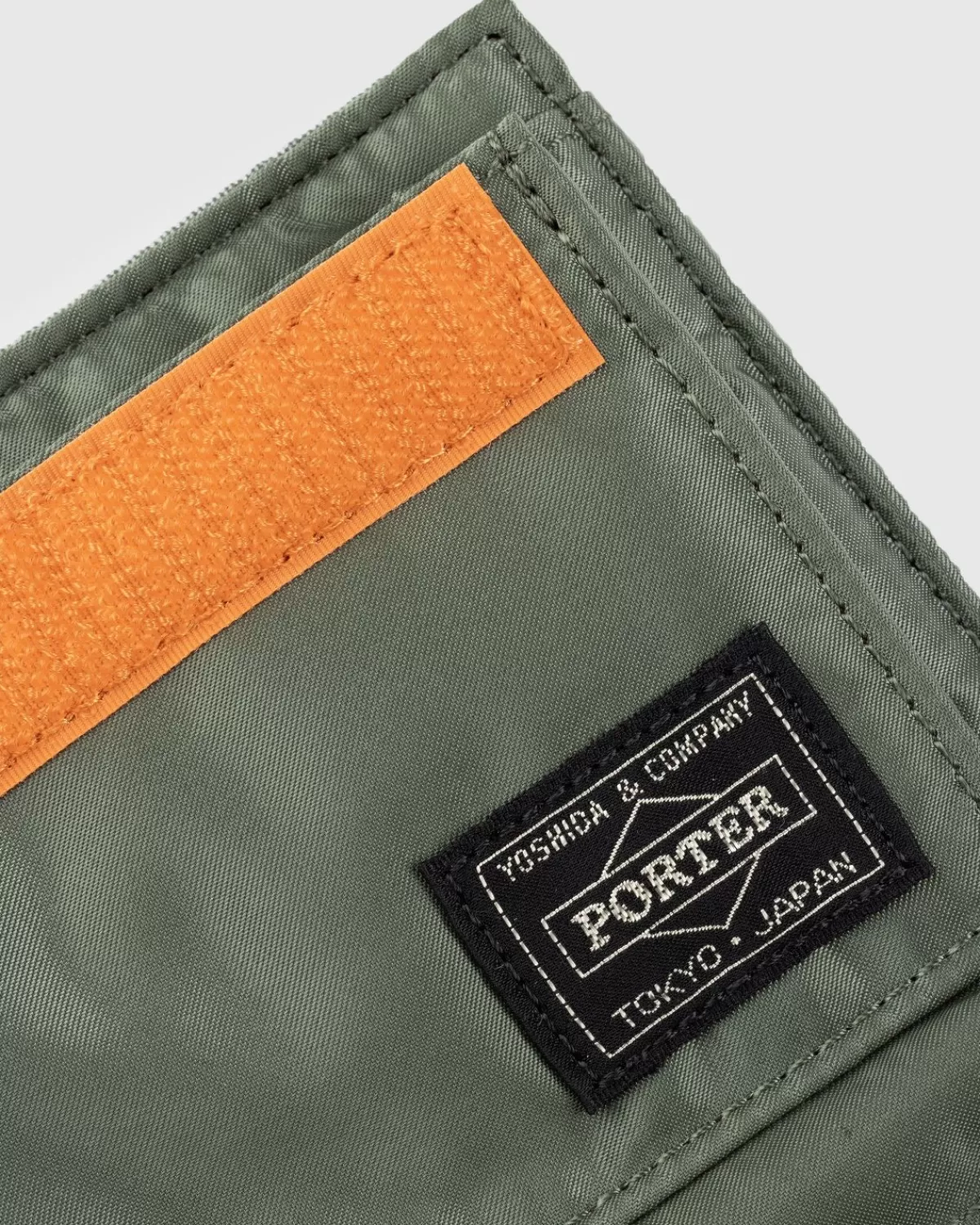 porteryoshida__co_tanker_portemonnee_groen_2.webp Porter-Yoshida & Co. Tanker Portemonnee Groen Cheap