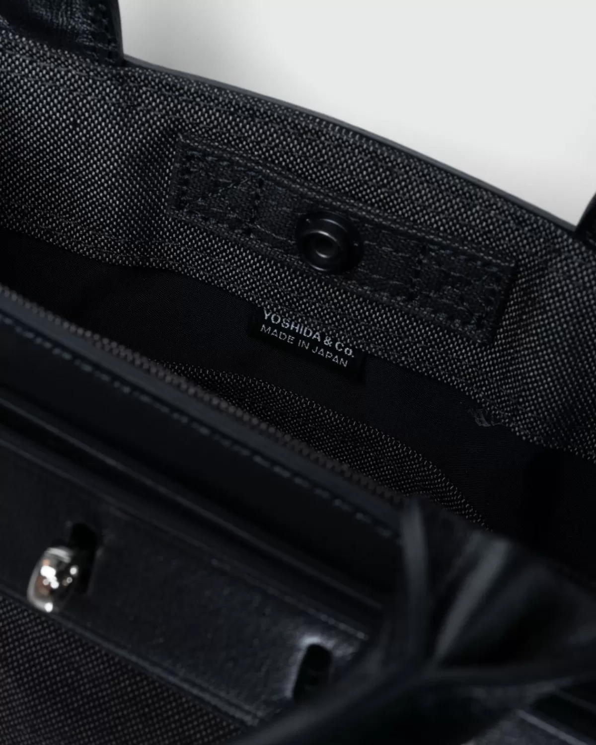 porteryoshida__co_vork_2weg_draagtas_zwart_7.webp Porter-Yoshida & Co. Vork 2-Weg Draagtas Zwart Best