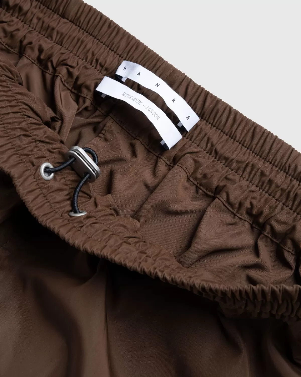 ranra_is_broek_bruin_2.webp Broek^RANRA Is Broek Bruin