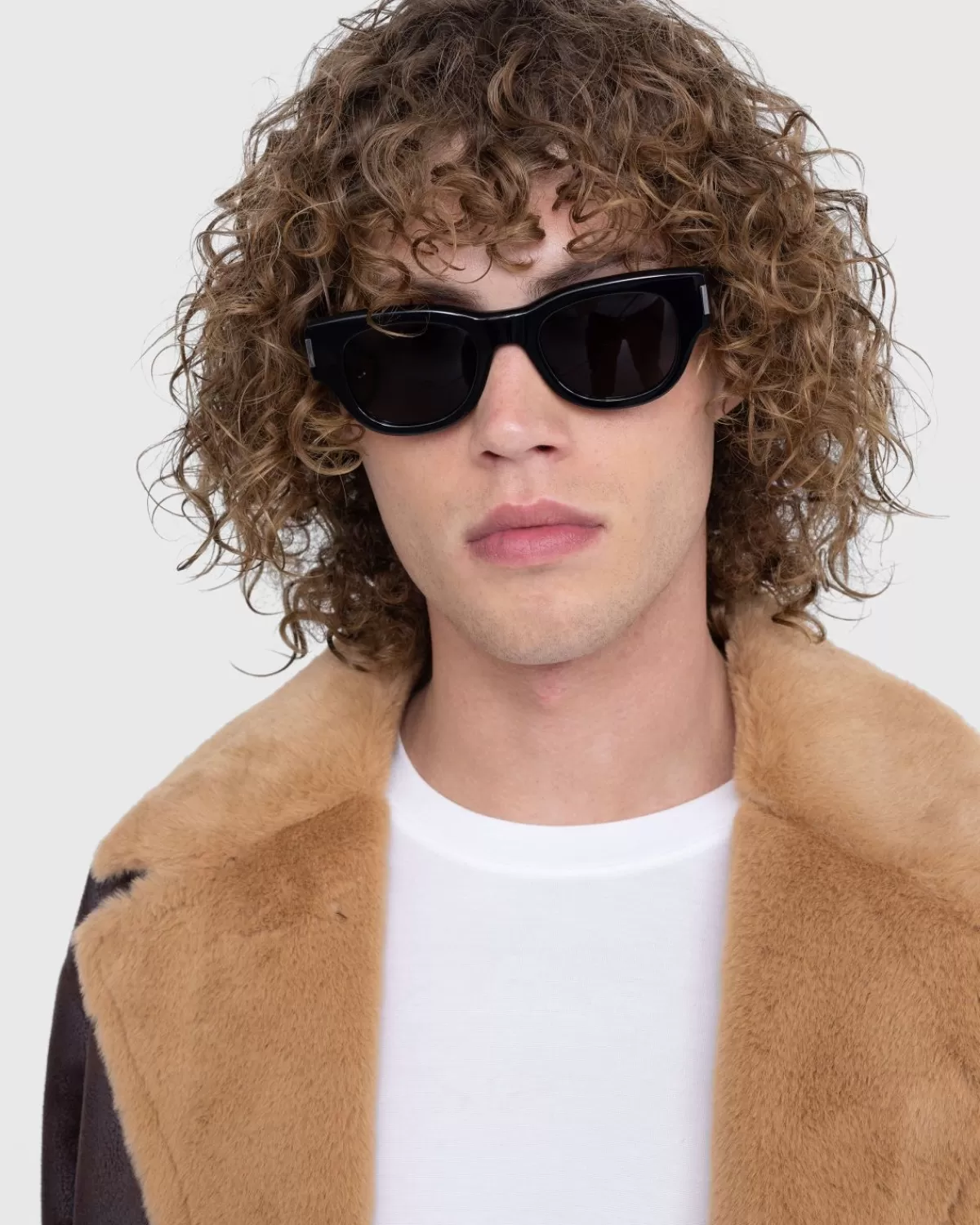 saint_laurent_sl_573_cat_eyezonnebril_zwartkristalgrijs_4.webp Saint Laurent Sl 573 Cat Eye-Zonnebril Zwart/Kristal/Grijs Sale