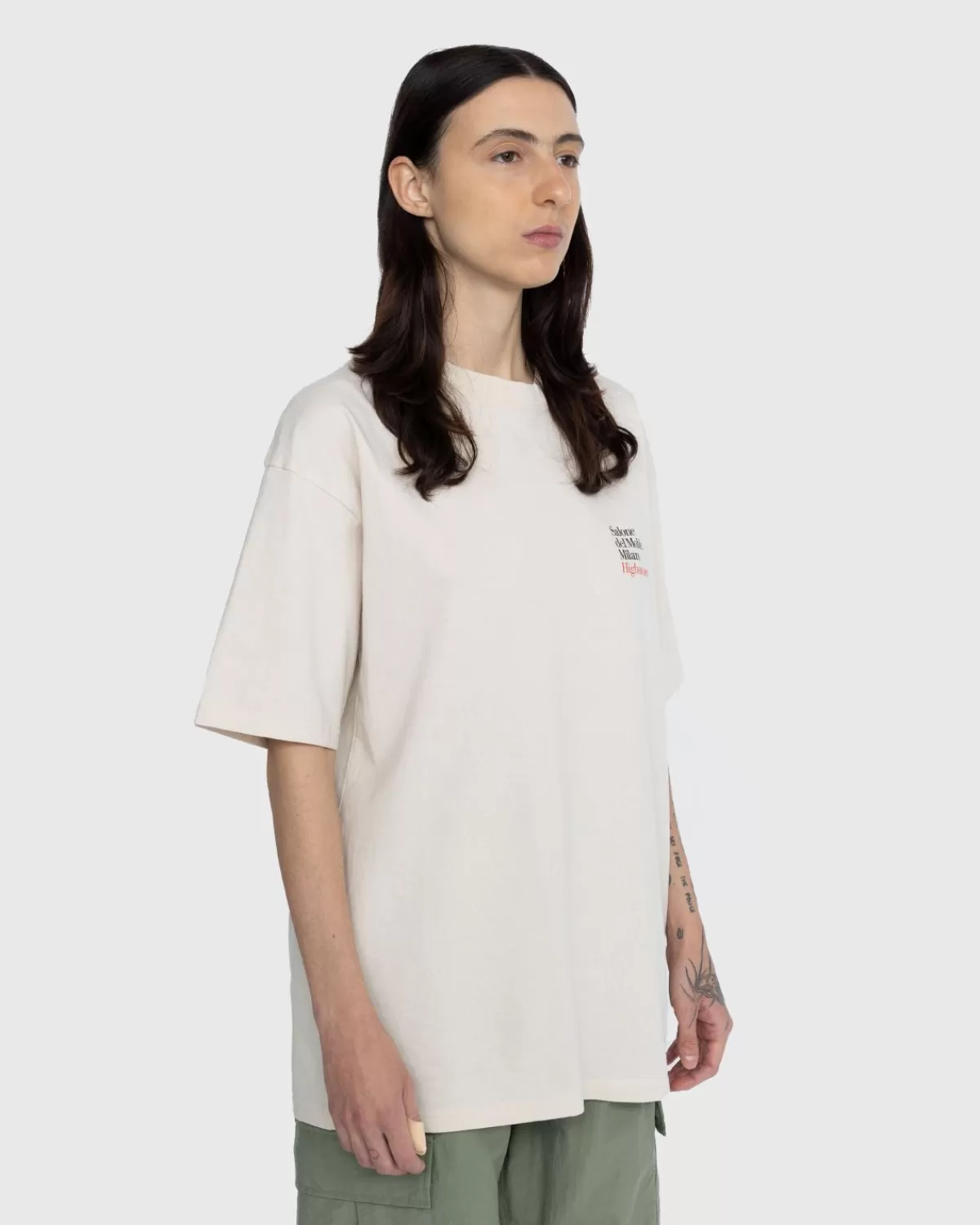 salone_del_mobile_x_highsnobiety_logo_tshirt_eierschaal_5.webp Salone del Mobile X Highsnobiety Logo T-Shirt Eierschaal Cheap