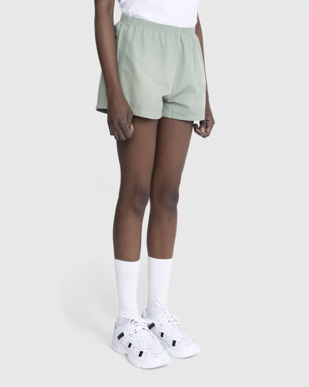 stockholm_surfboard_club__lichtgewicht_katoenen_canvas_shorts_sage_1.webp Korte Broek^Stockholm Surfboard Club - Lichtgewicht Katoenen Canvas Shorts Sage