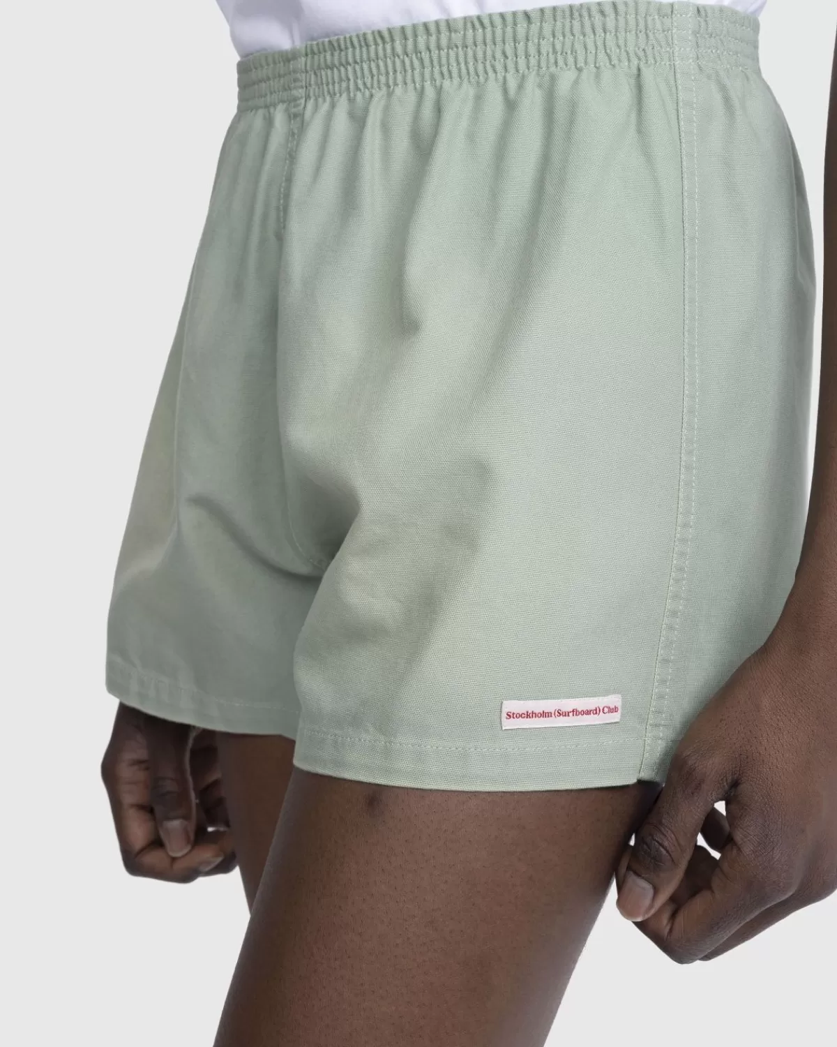 stockholm_surfboard_club__lichtgewicht_katoenen_canvas_shorts_sage_4.webp Korte Broek^Stockholm Surfboard Club - Lichtgewicht Katoenen Canvas Shorts Sage
