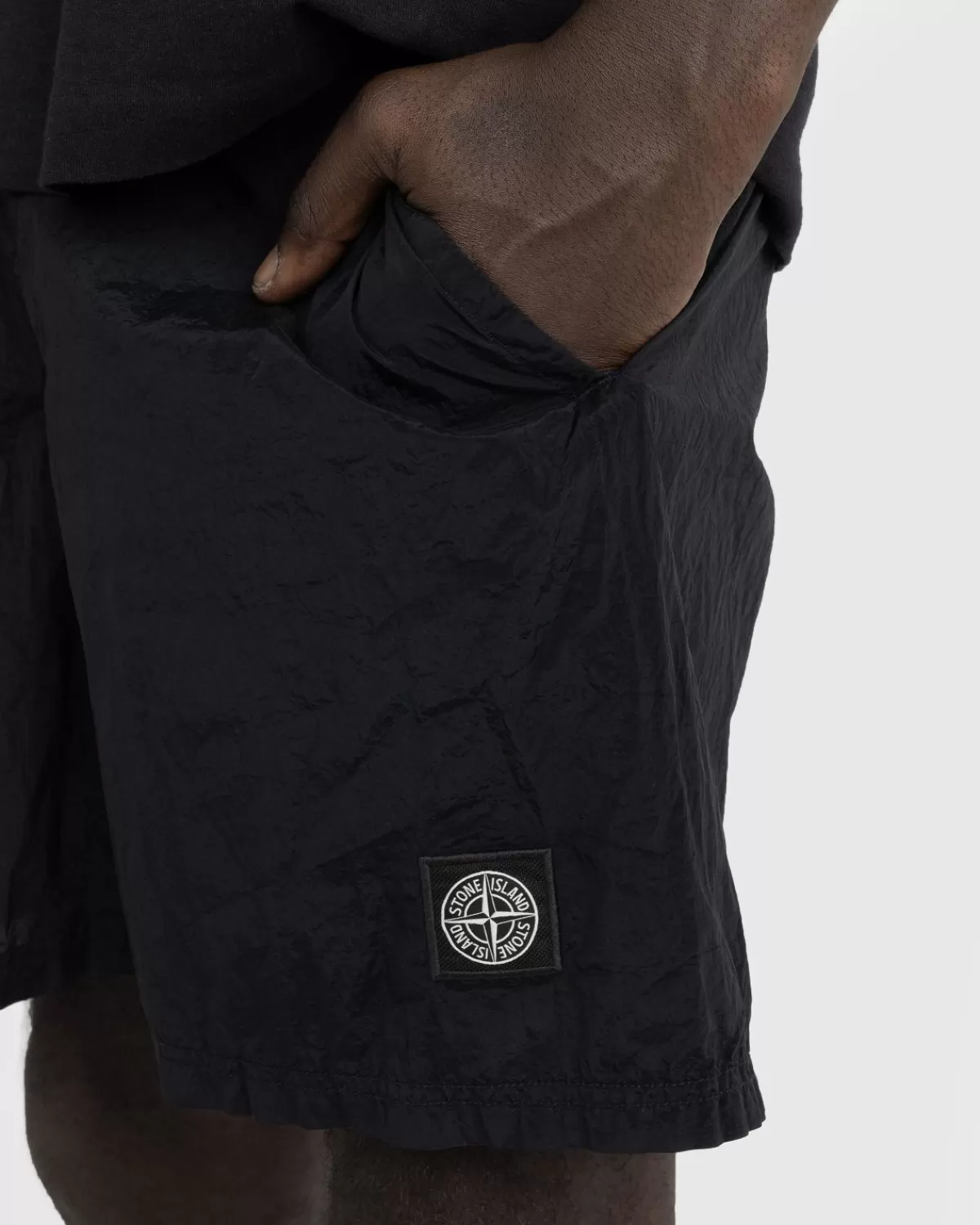 stone_island_nylon_metalen_strandshort_zwart_3.webp Korte Broek^Stone Island Nylon Metalen Strandshort Zwart