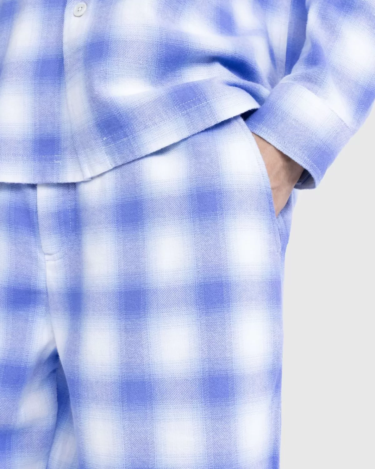 tekla_flanellen_pyjamabroek_lichtblauw_geruit_6.webp Loungekleding^Tekla Flanellen Pyjamabroek Lichtblauw Geruit