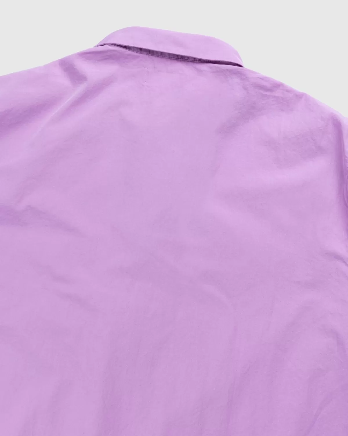 tekla_katoenpopeline_pyjamashirt_paarsroze_4.webp Loungekleding^Tekla Katoenpopeline Pyjamashirt Paarsroze