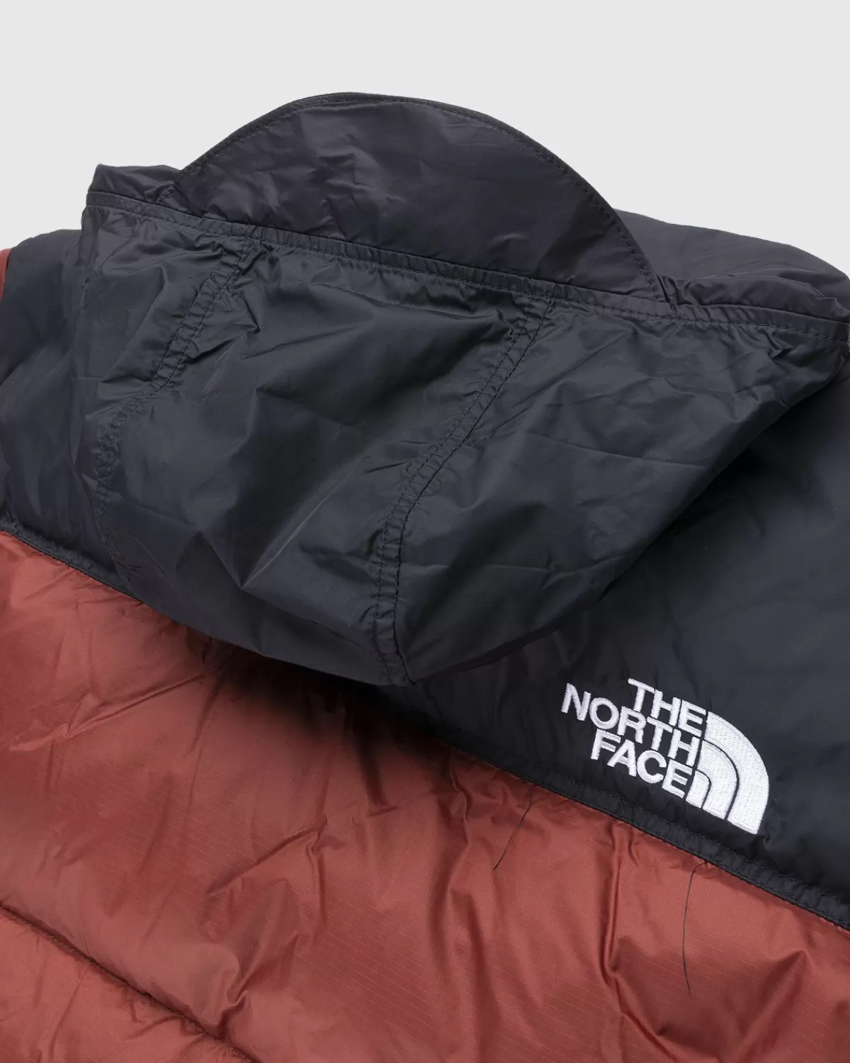 the_north_face_1996_retro_nuptsejas_brick_house_rood_4.webp Bovenkleding^The North Face 1996 Retro Nuptse-Jas Brick House Rood
